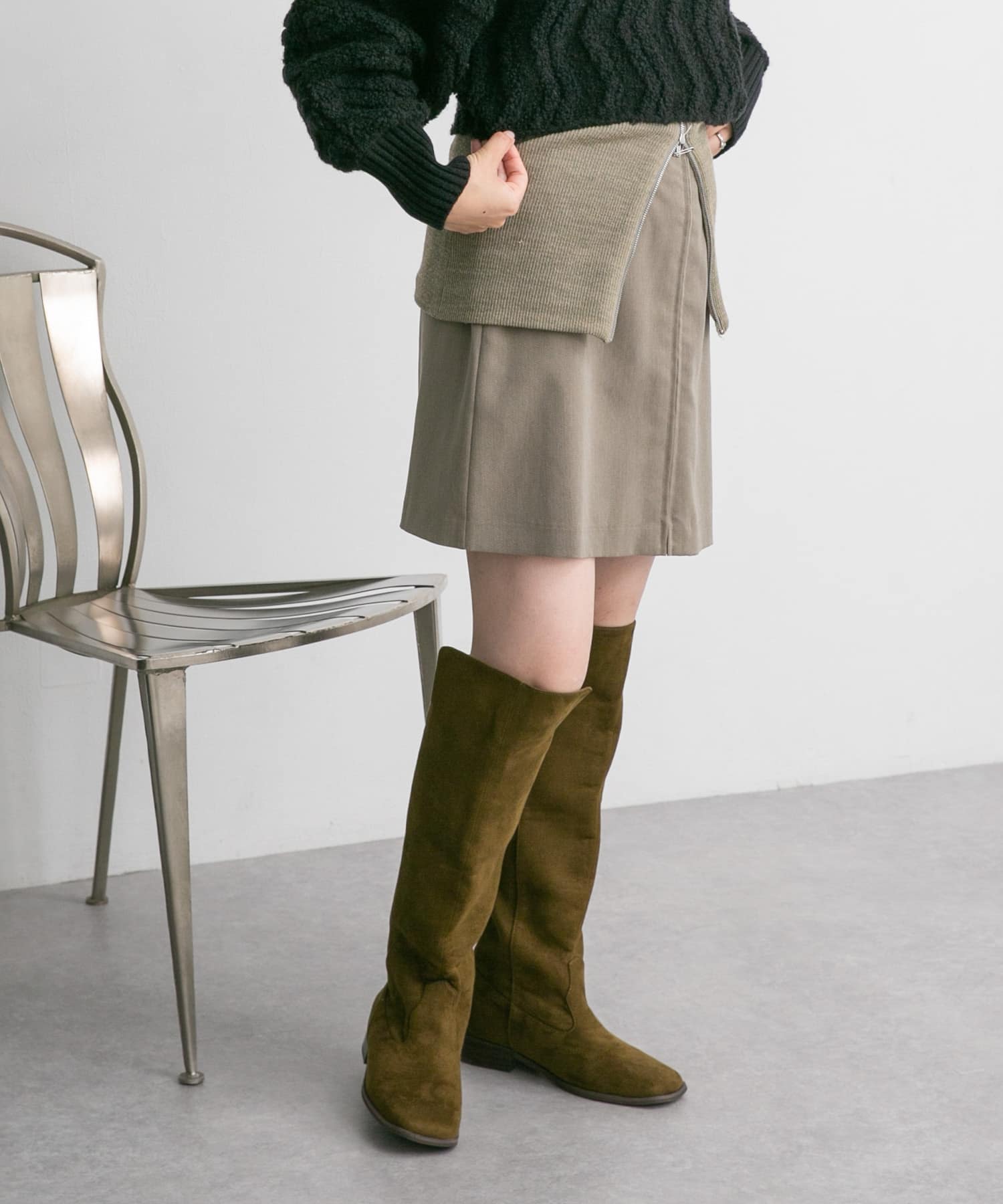 KHAKI