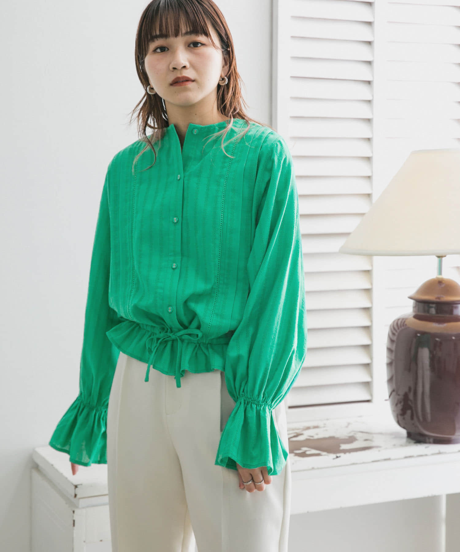 GREEN