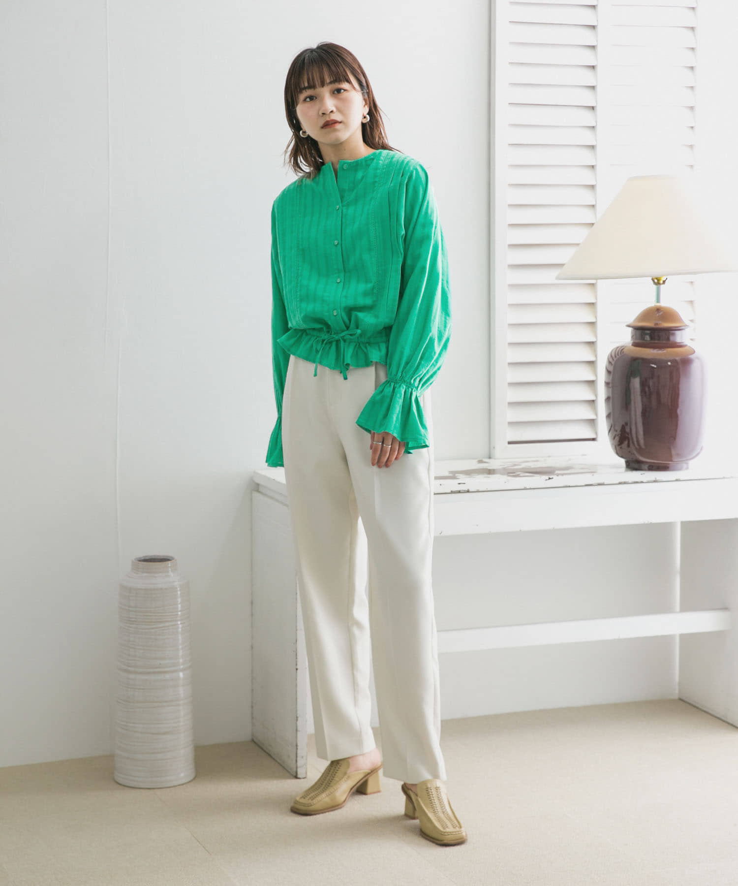 GREEN