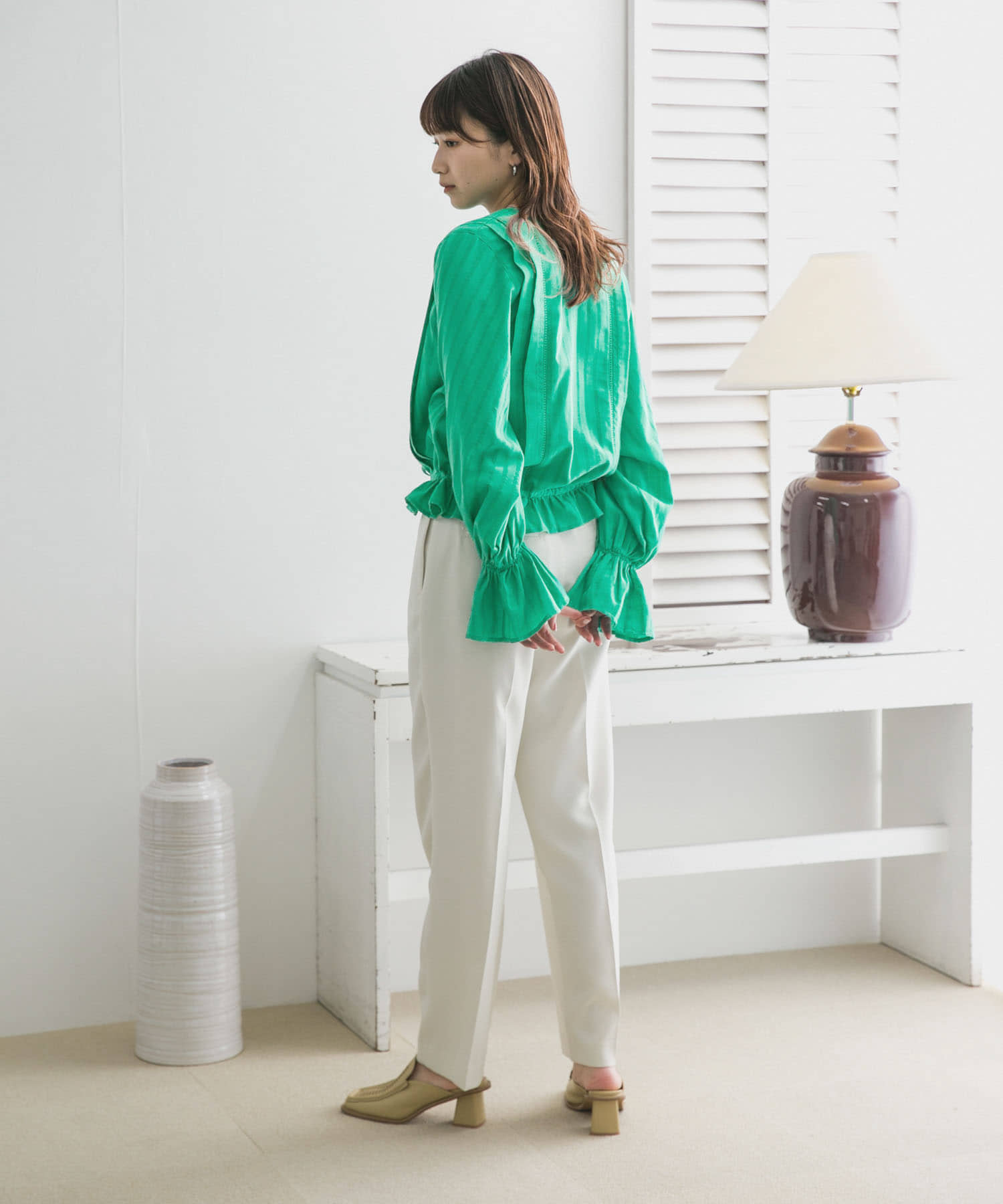 GREEN