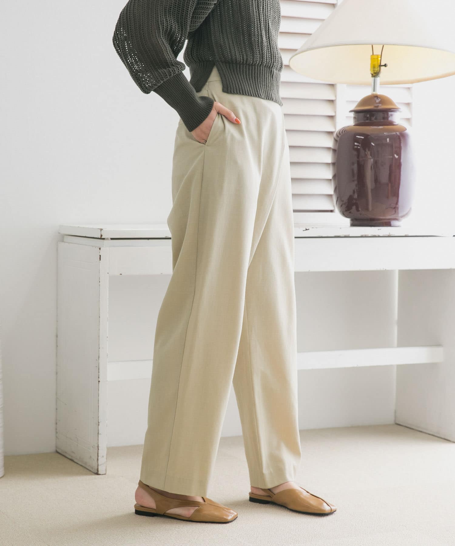 BEIGE