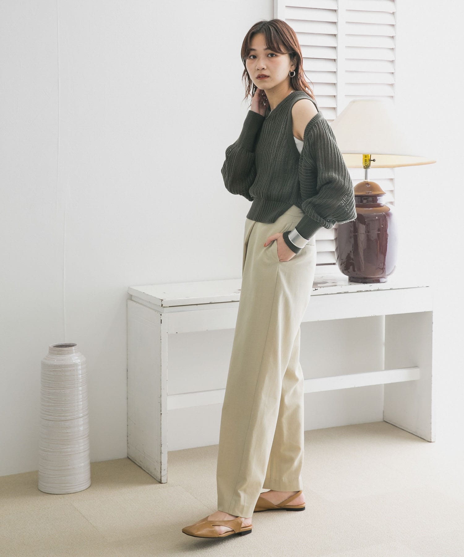 BEIGE