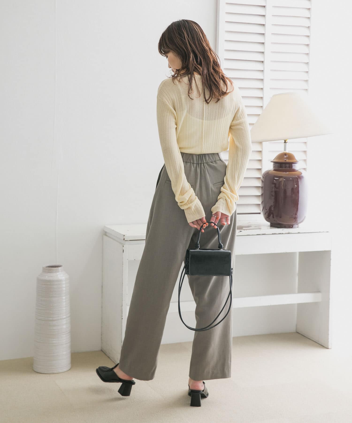 KHAKI