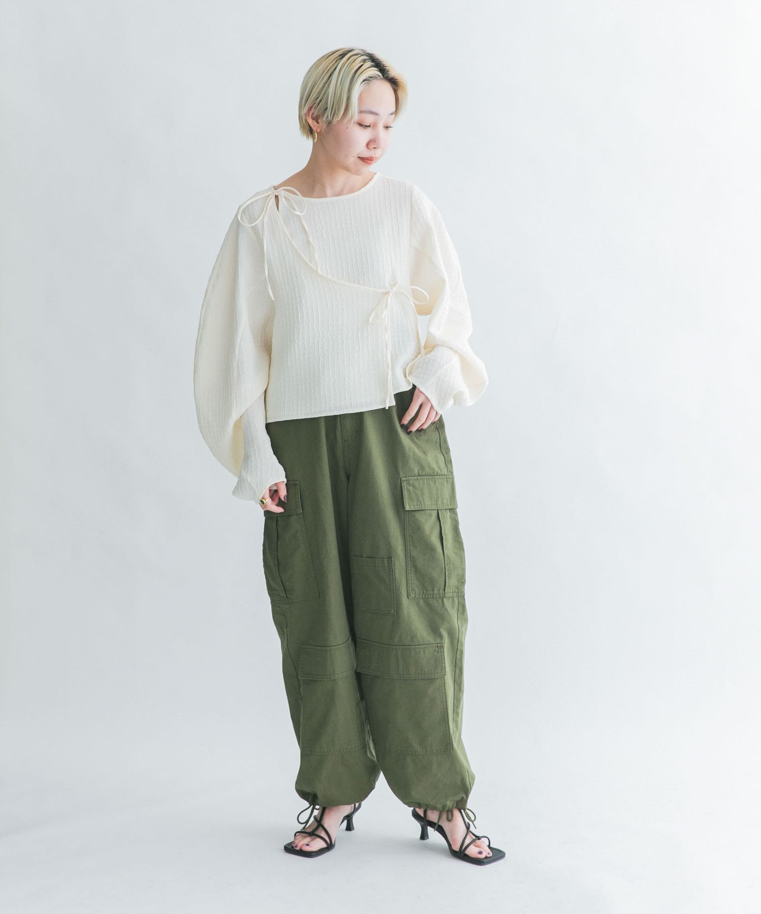 KHAKI