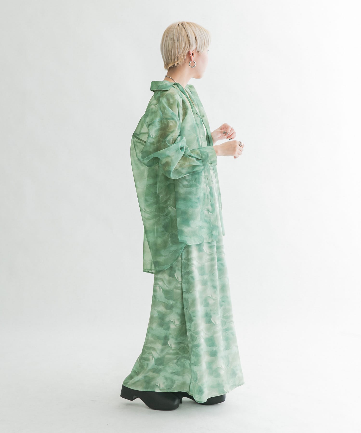 身長：157cm サイズ：one