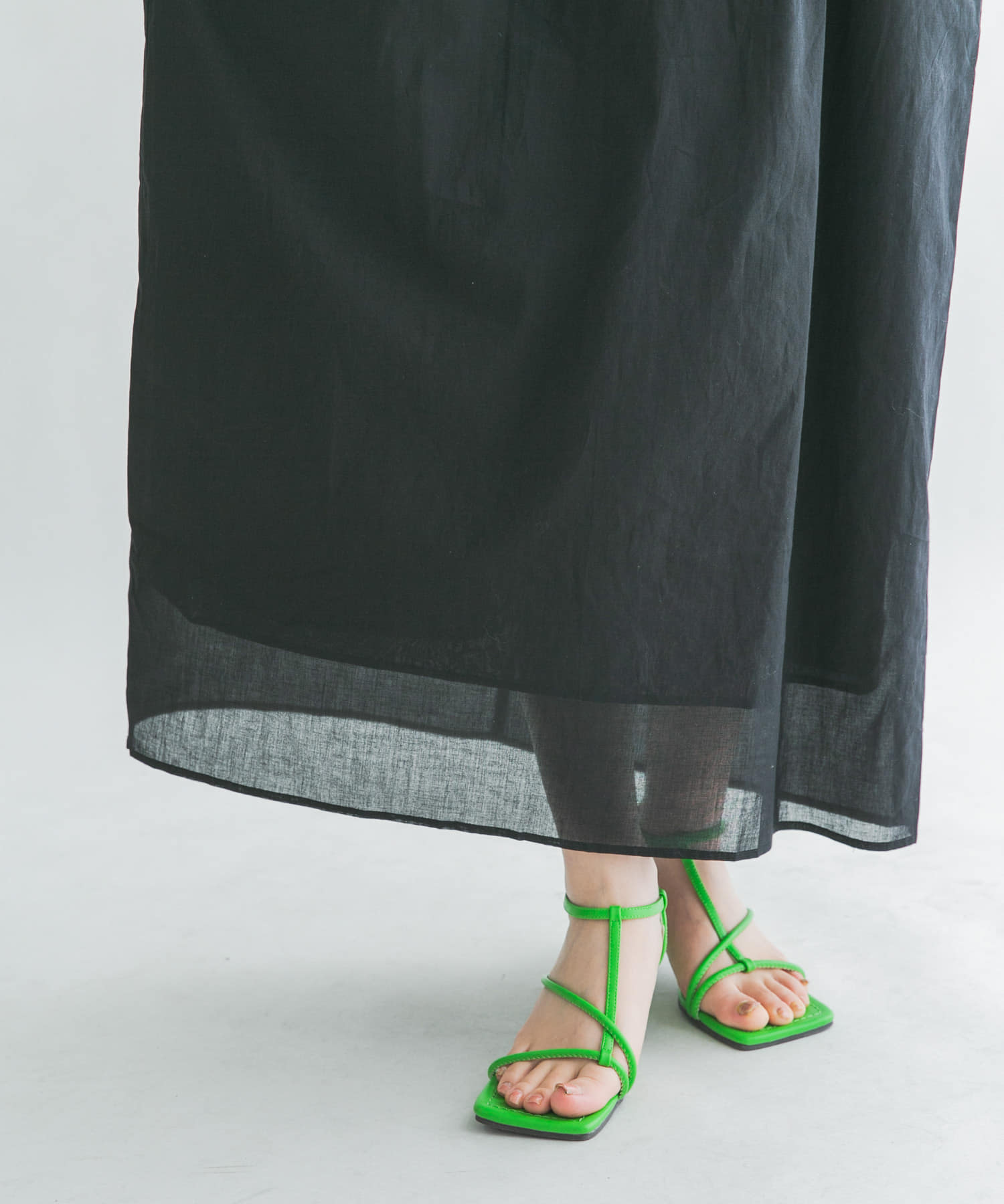 GREEN