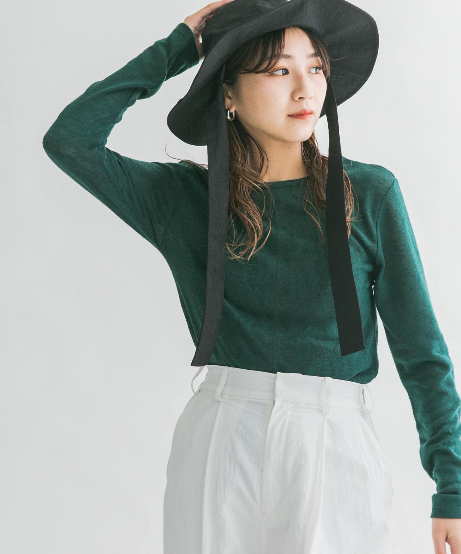 GREEN
