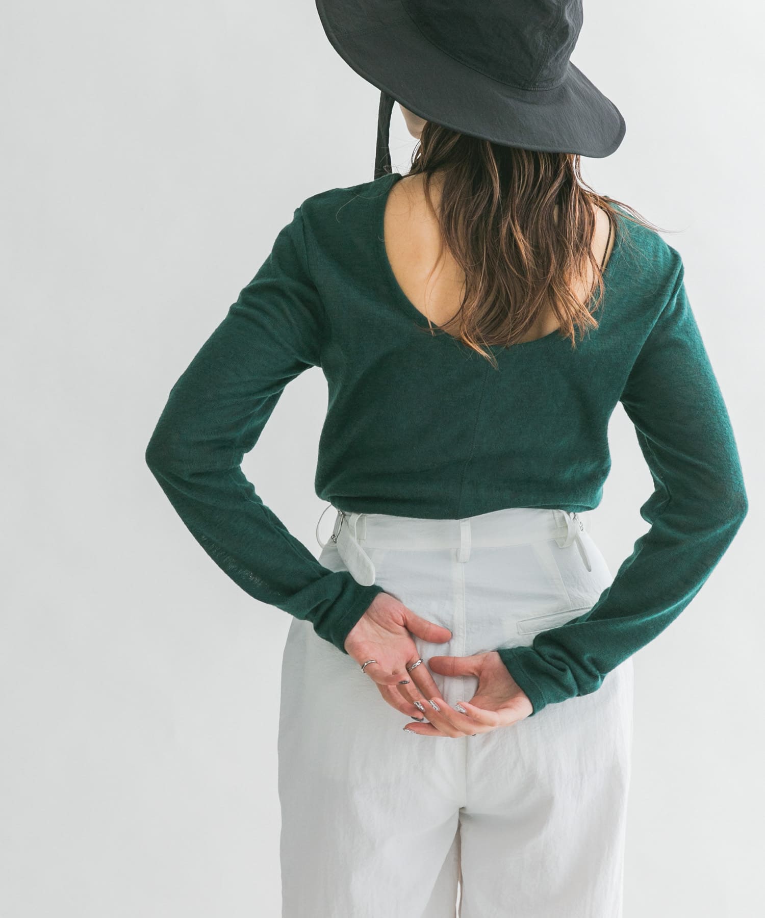 GREEN