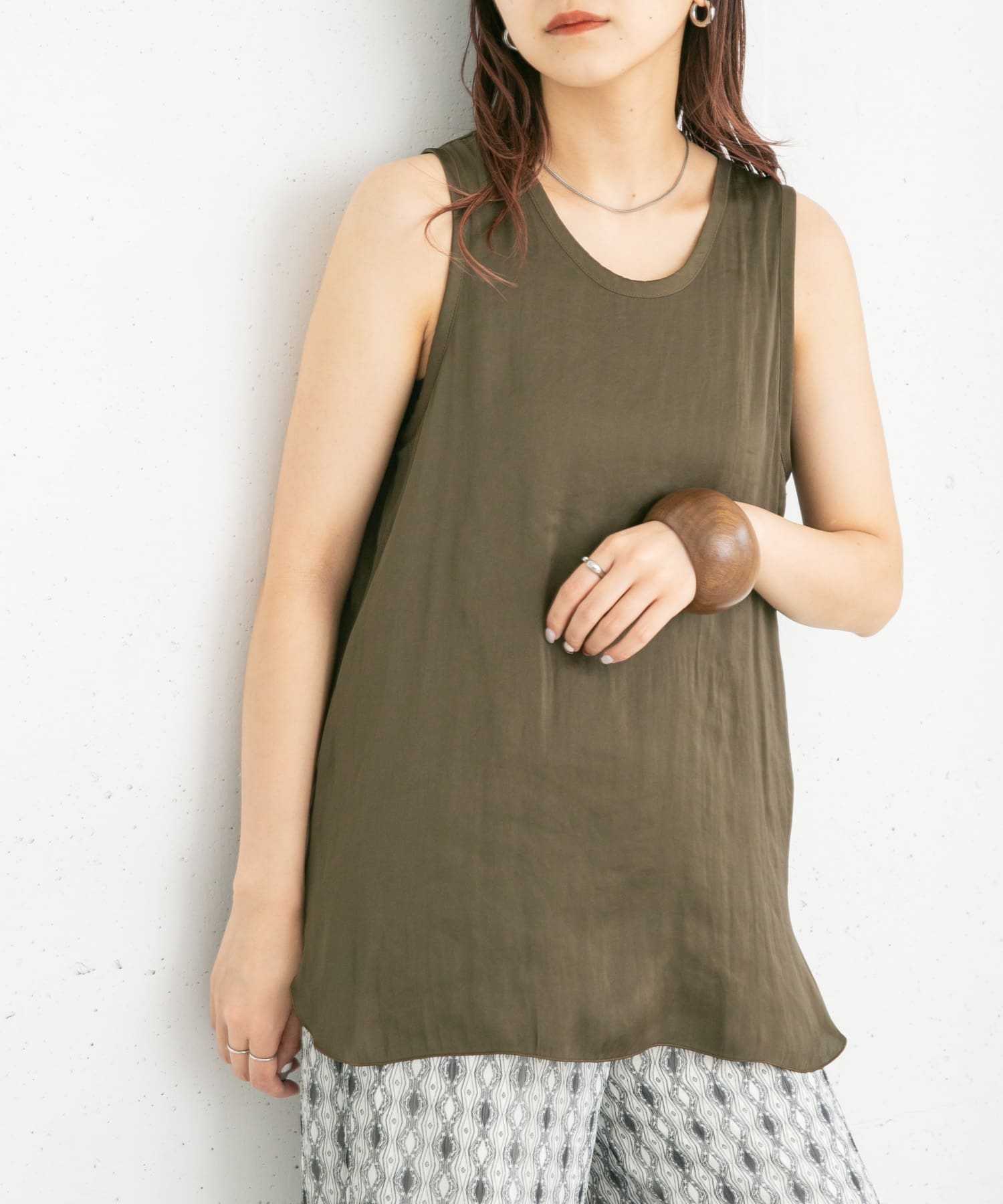 D.KHAKI