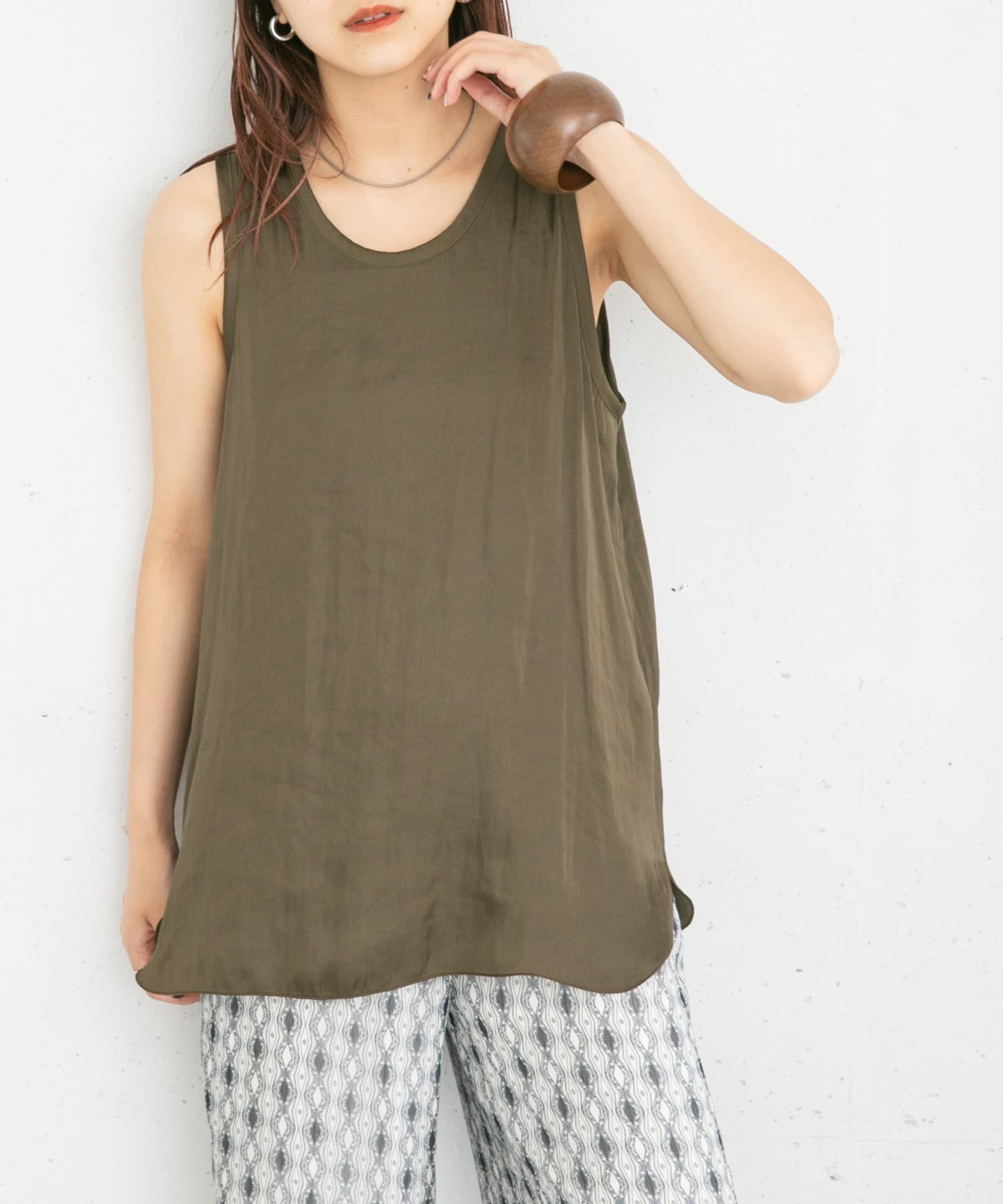 D.KHAKI