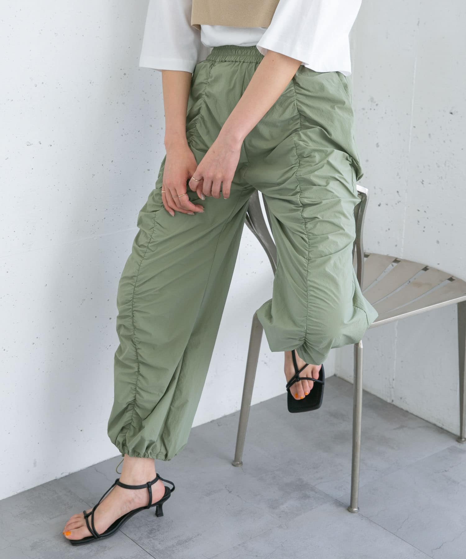 KHAKI
