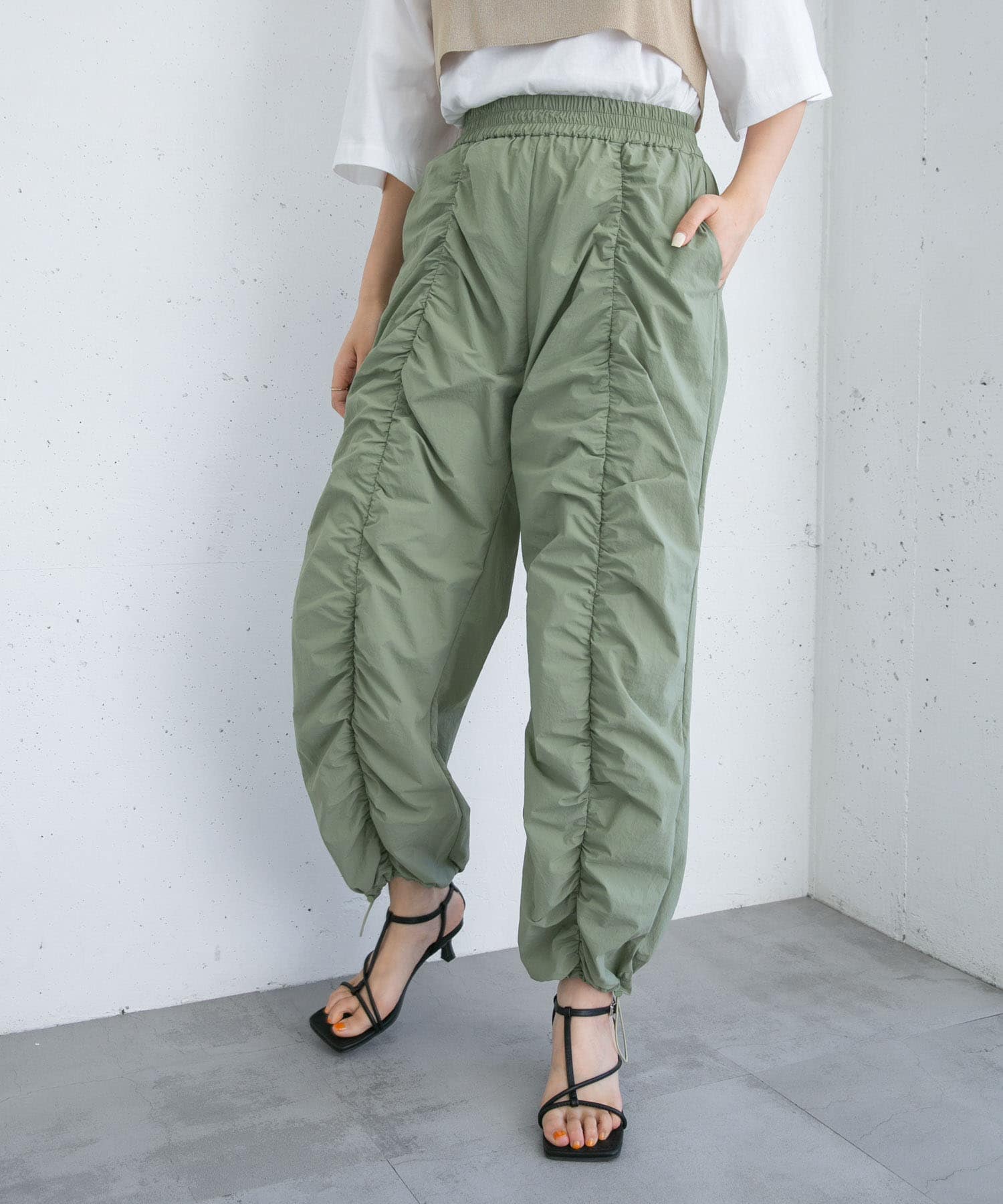 KHAKI
