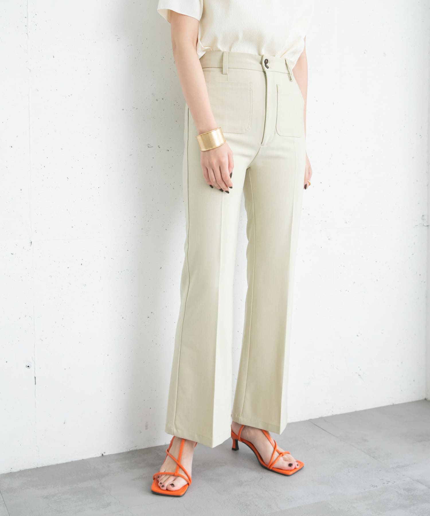 BEIGE