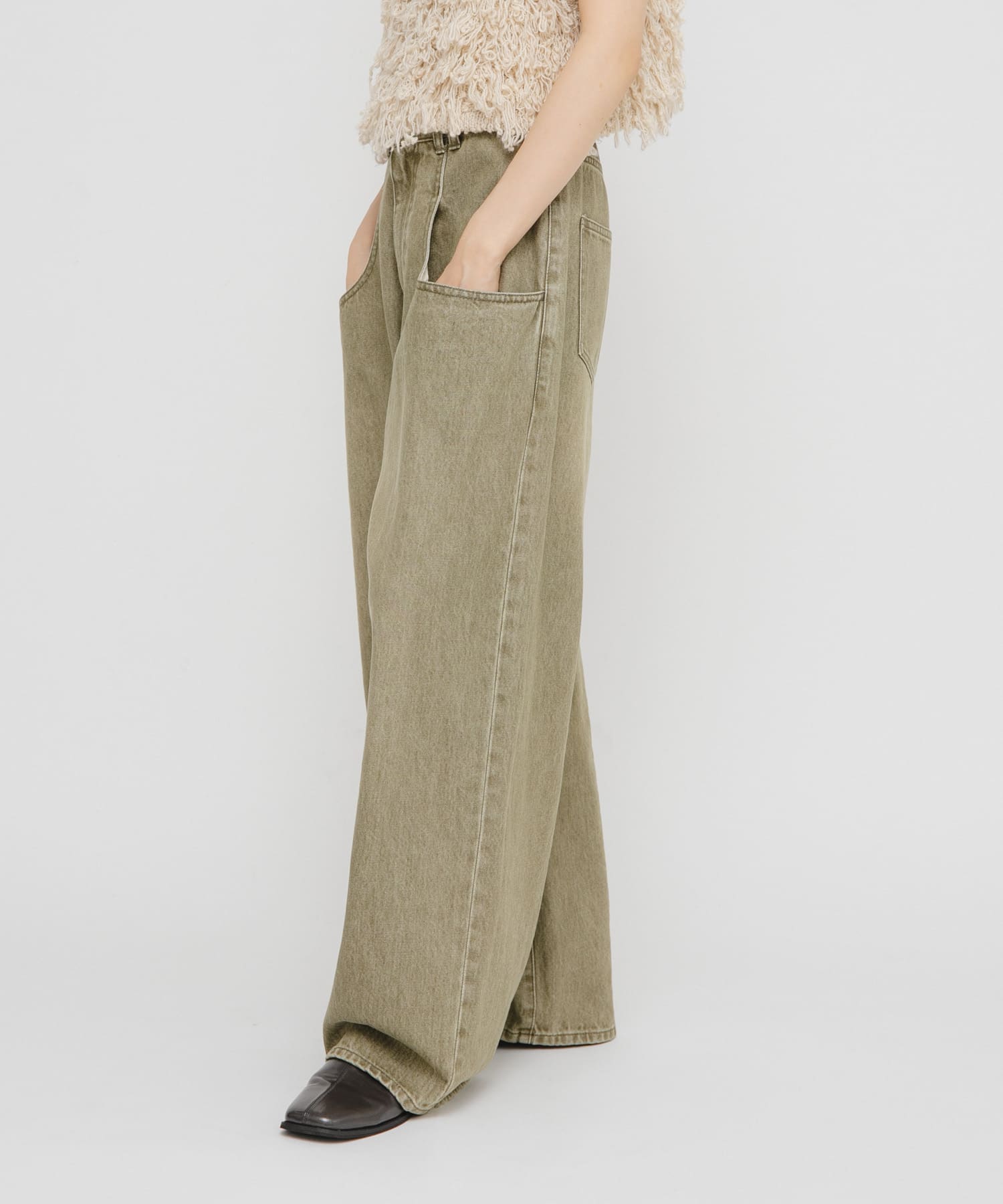 KHAKI