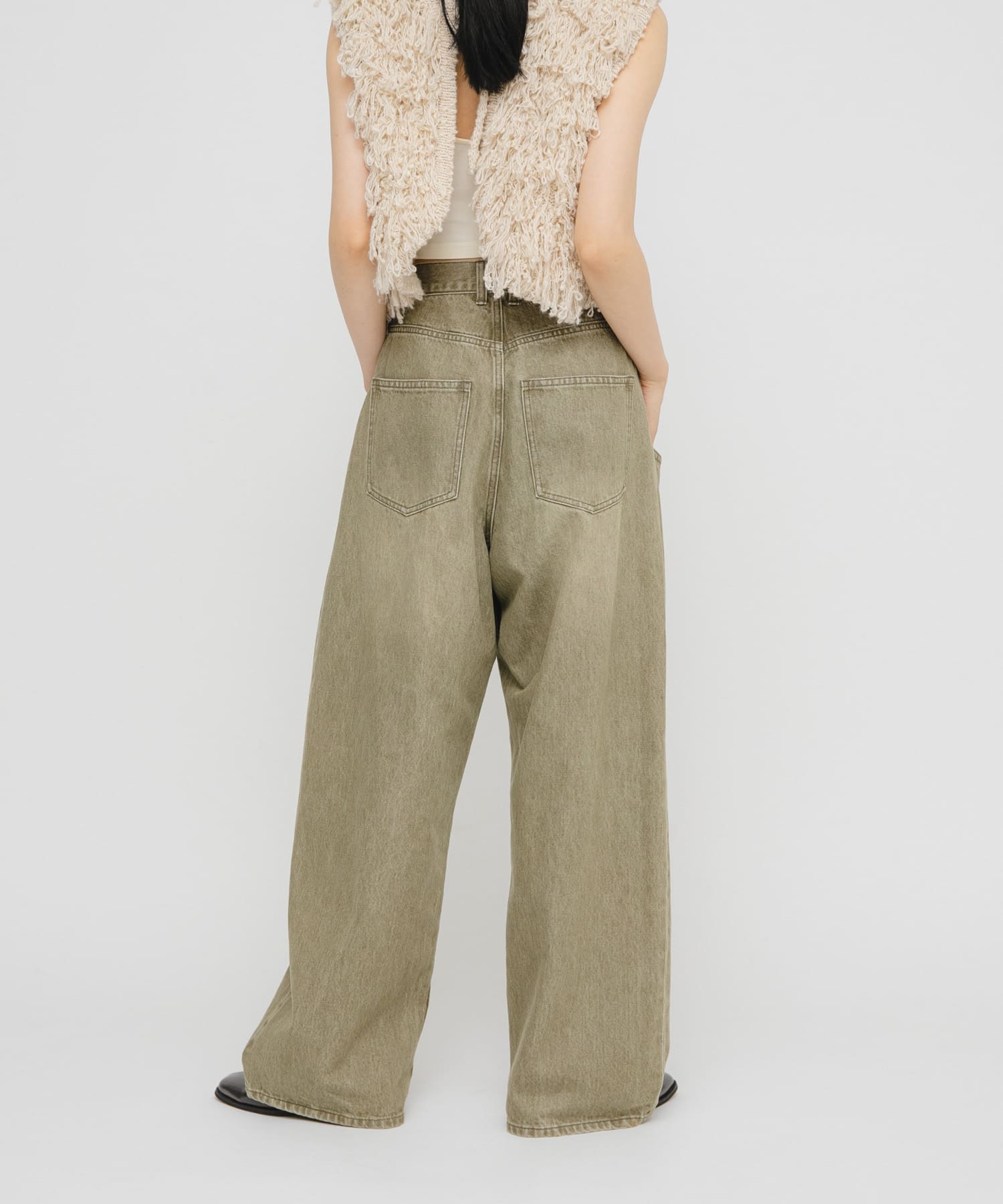 KHAKI