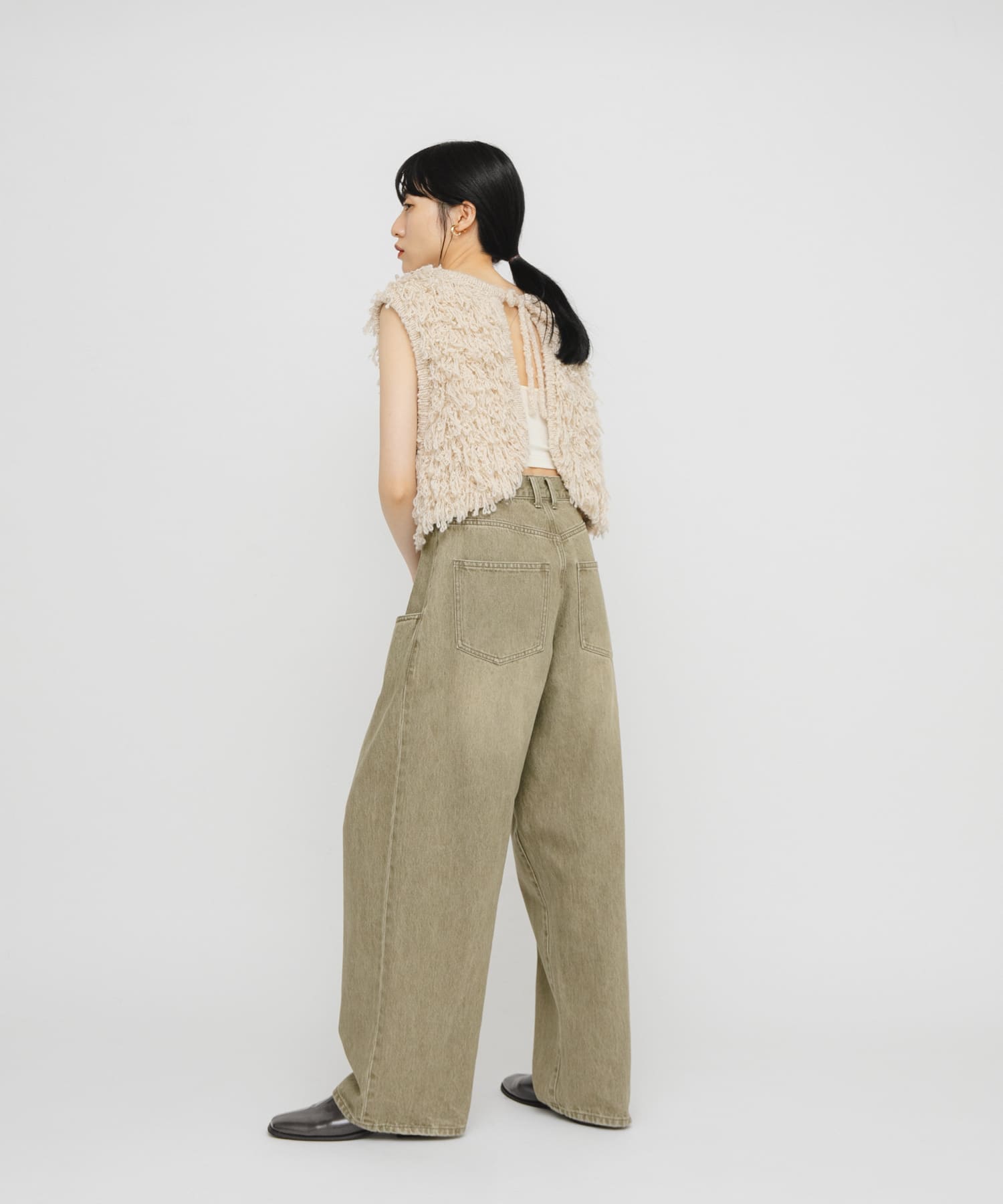 KHAKI