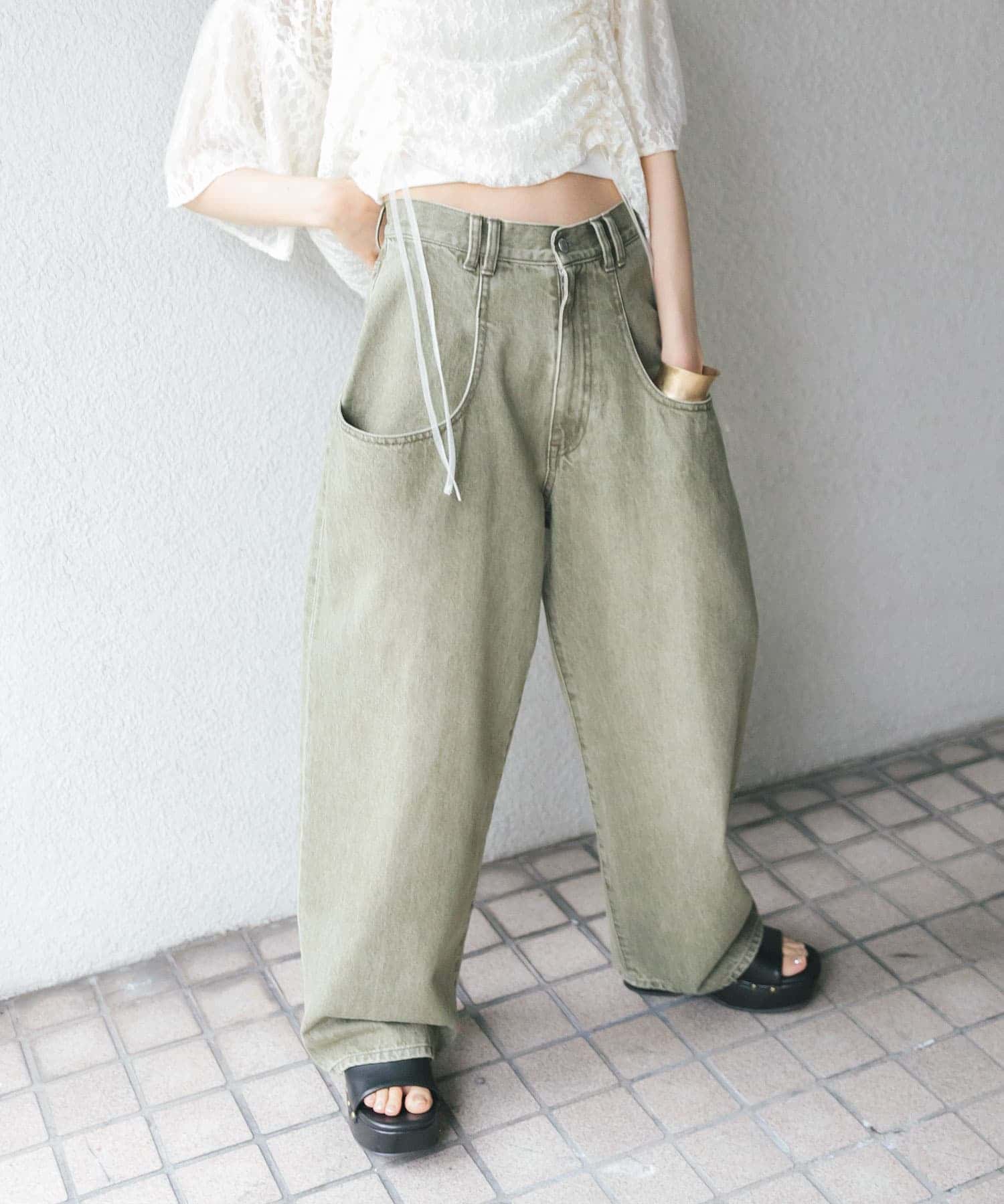 KHAKI