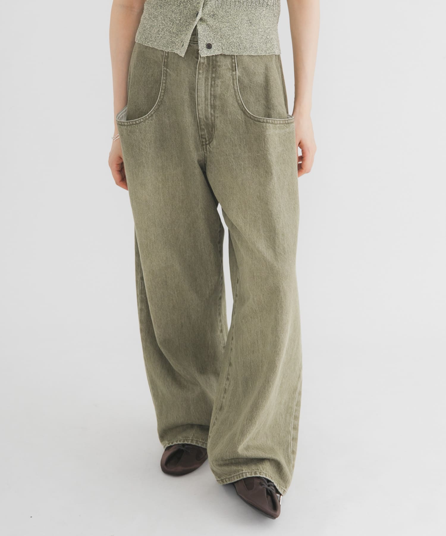 KHAKI