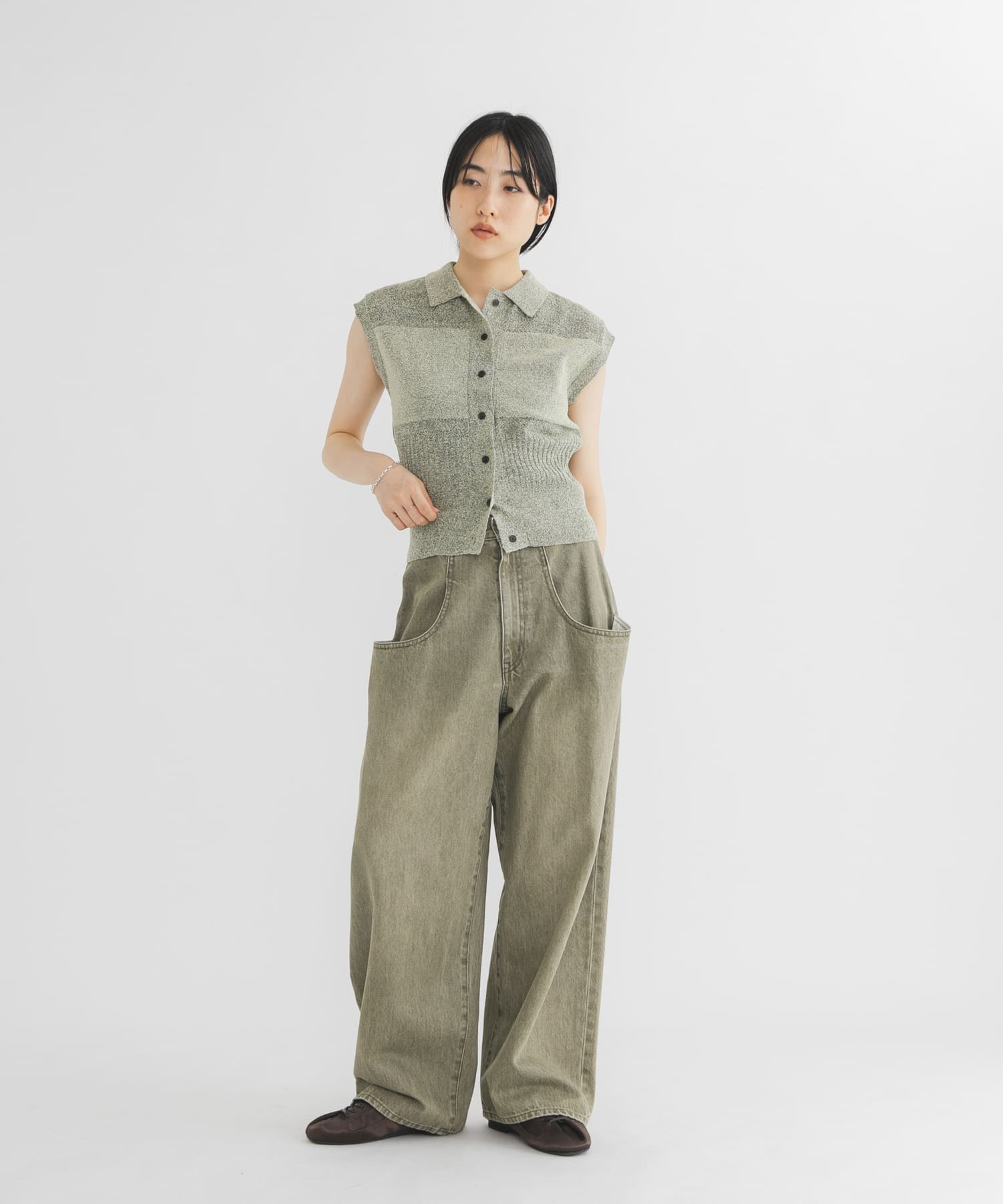 KHAKI