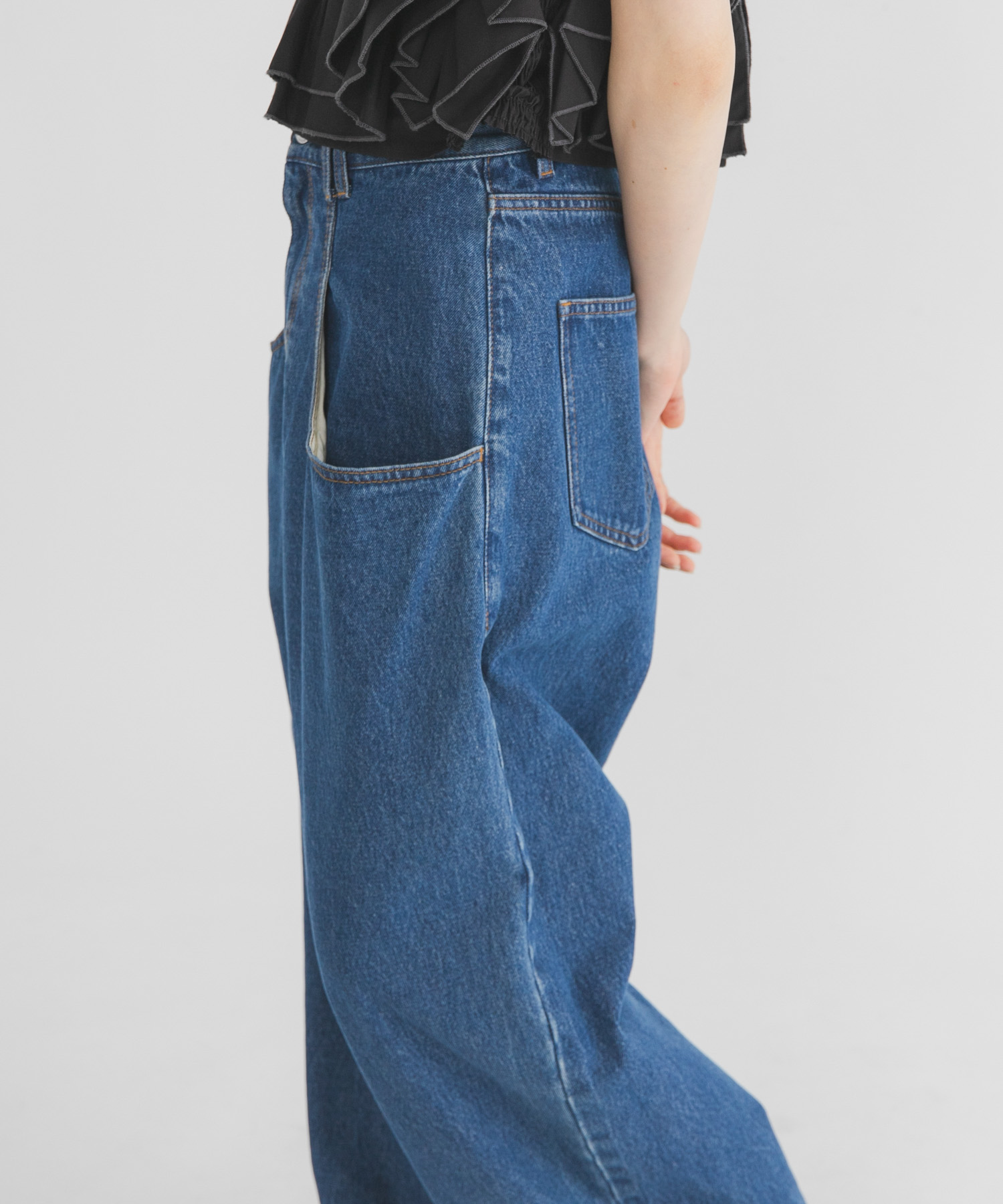 身長 : 160cm サイズ : 36