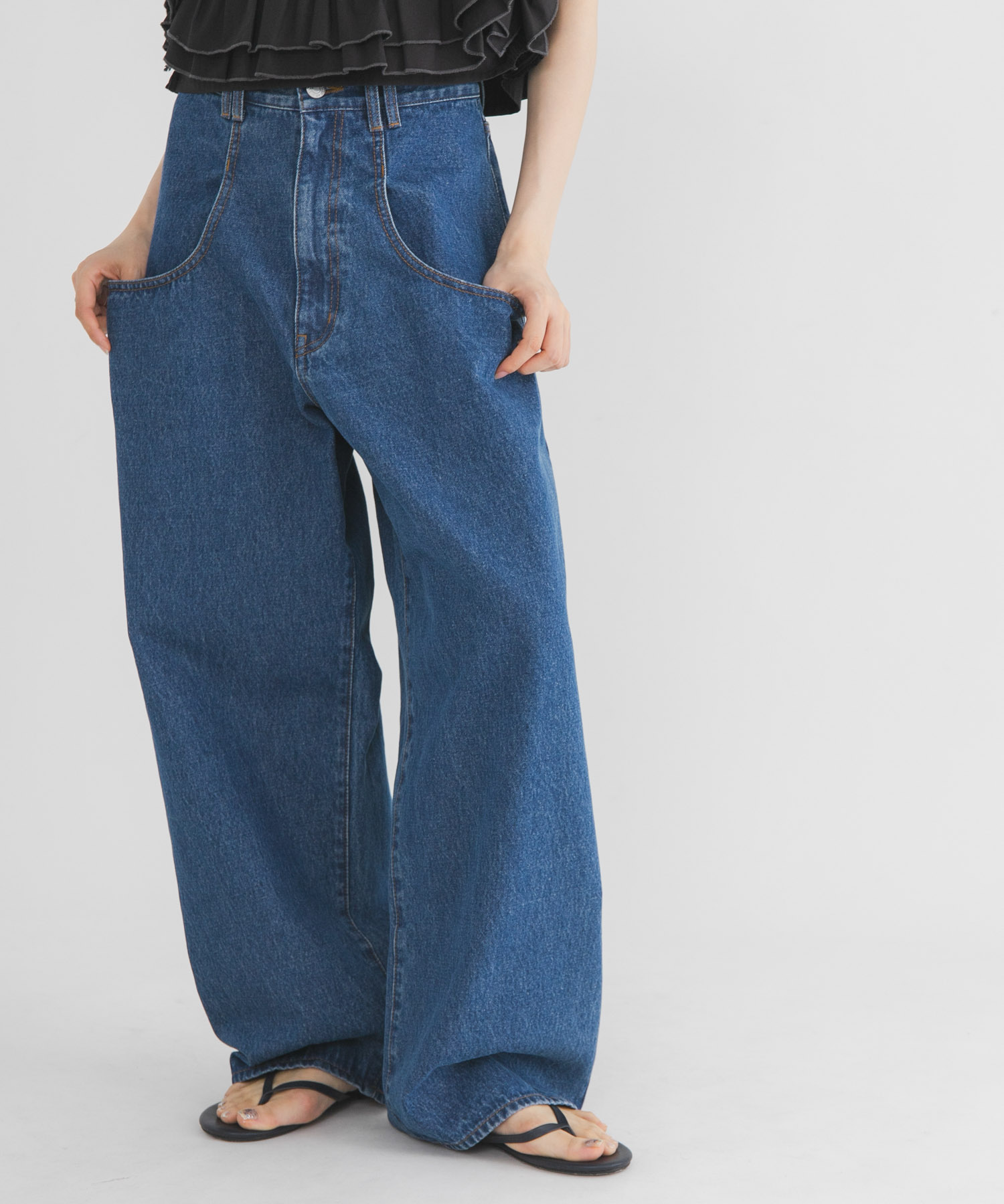 身長 : 160cm サイズ : 36