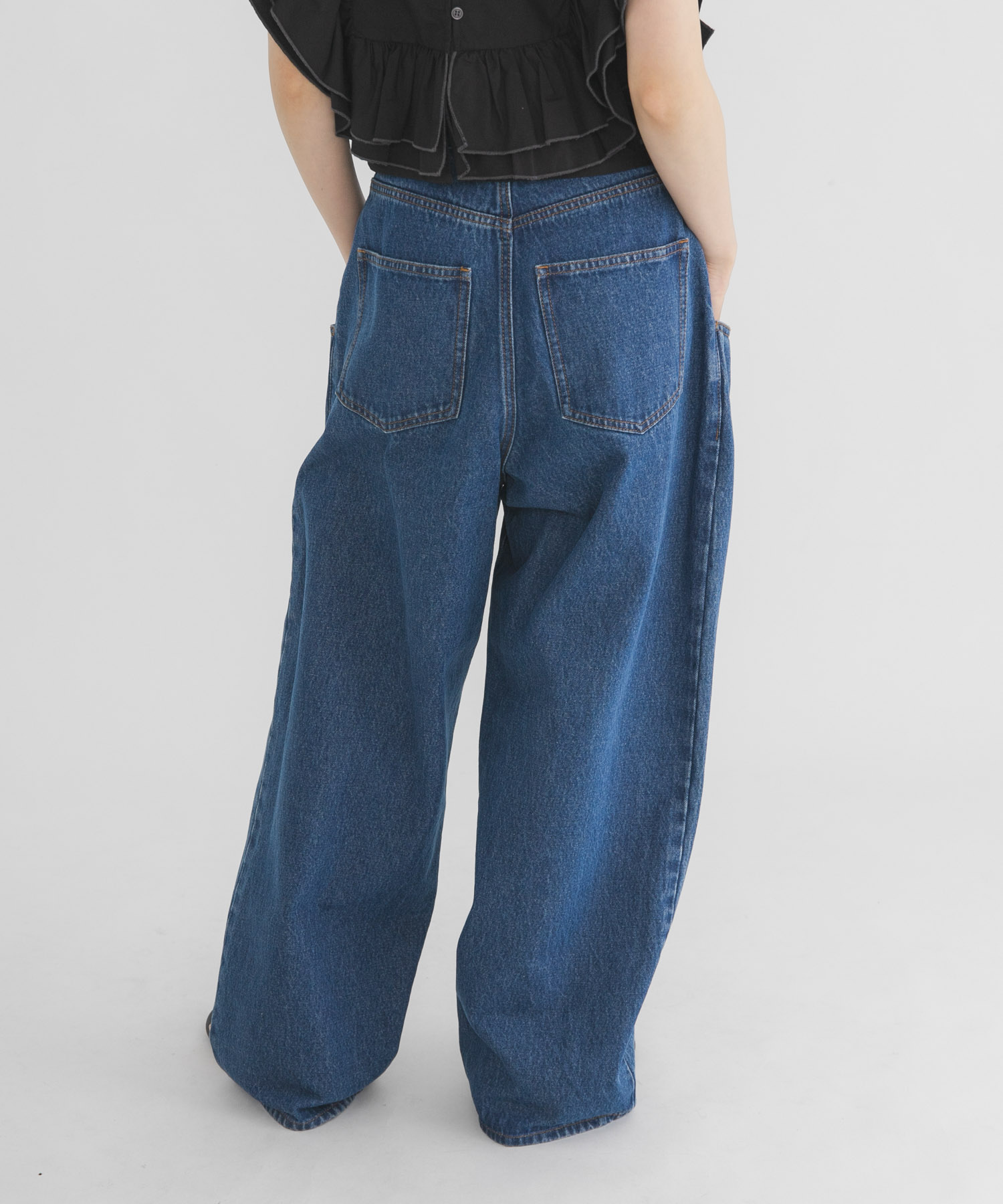 身長 : 160cm サイズ : 36