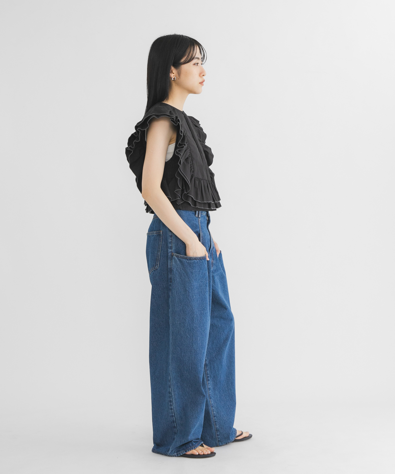 身長 : 160cm サイズ : 36