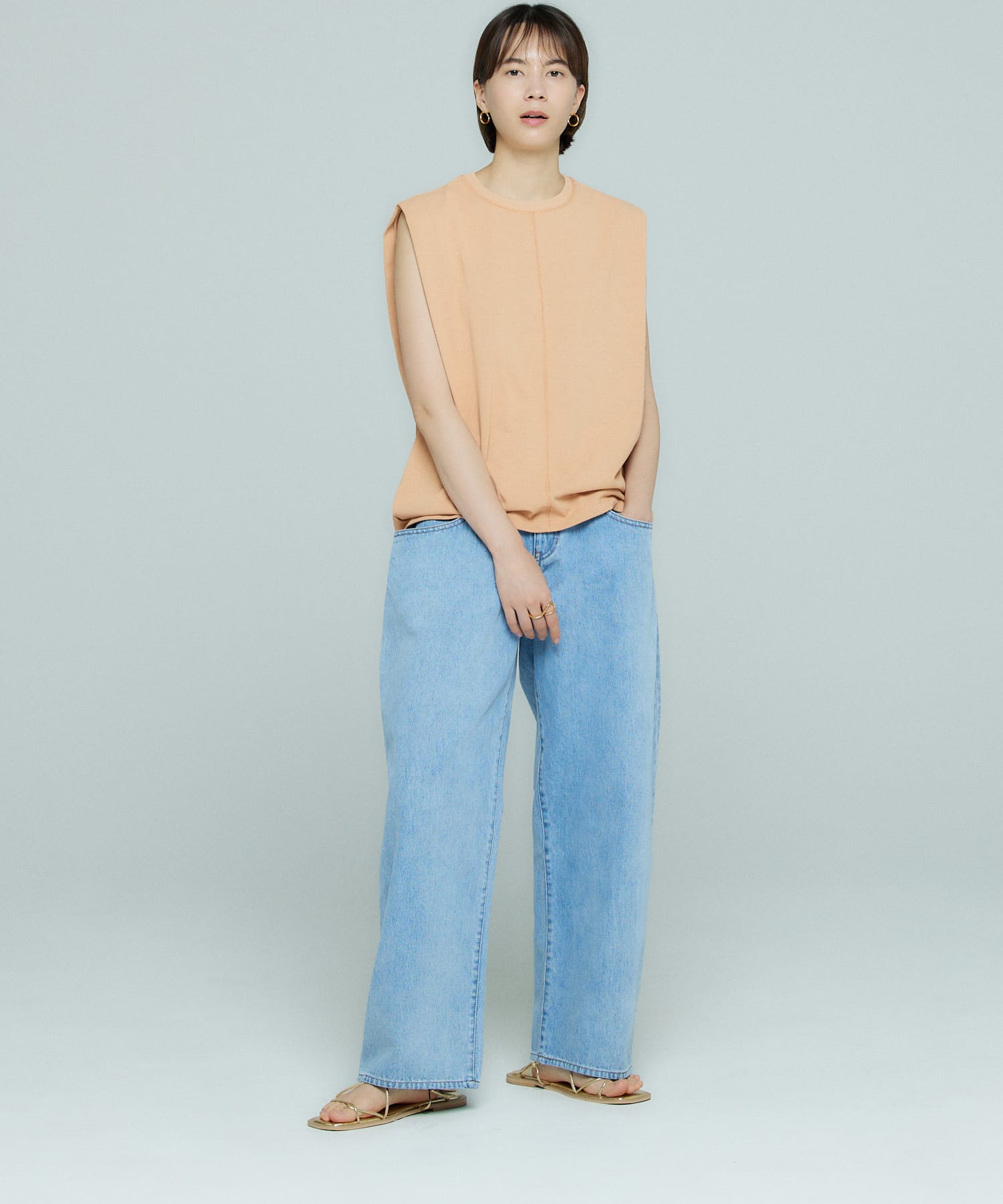 身長：168cm サイズ：38