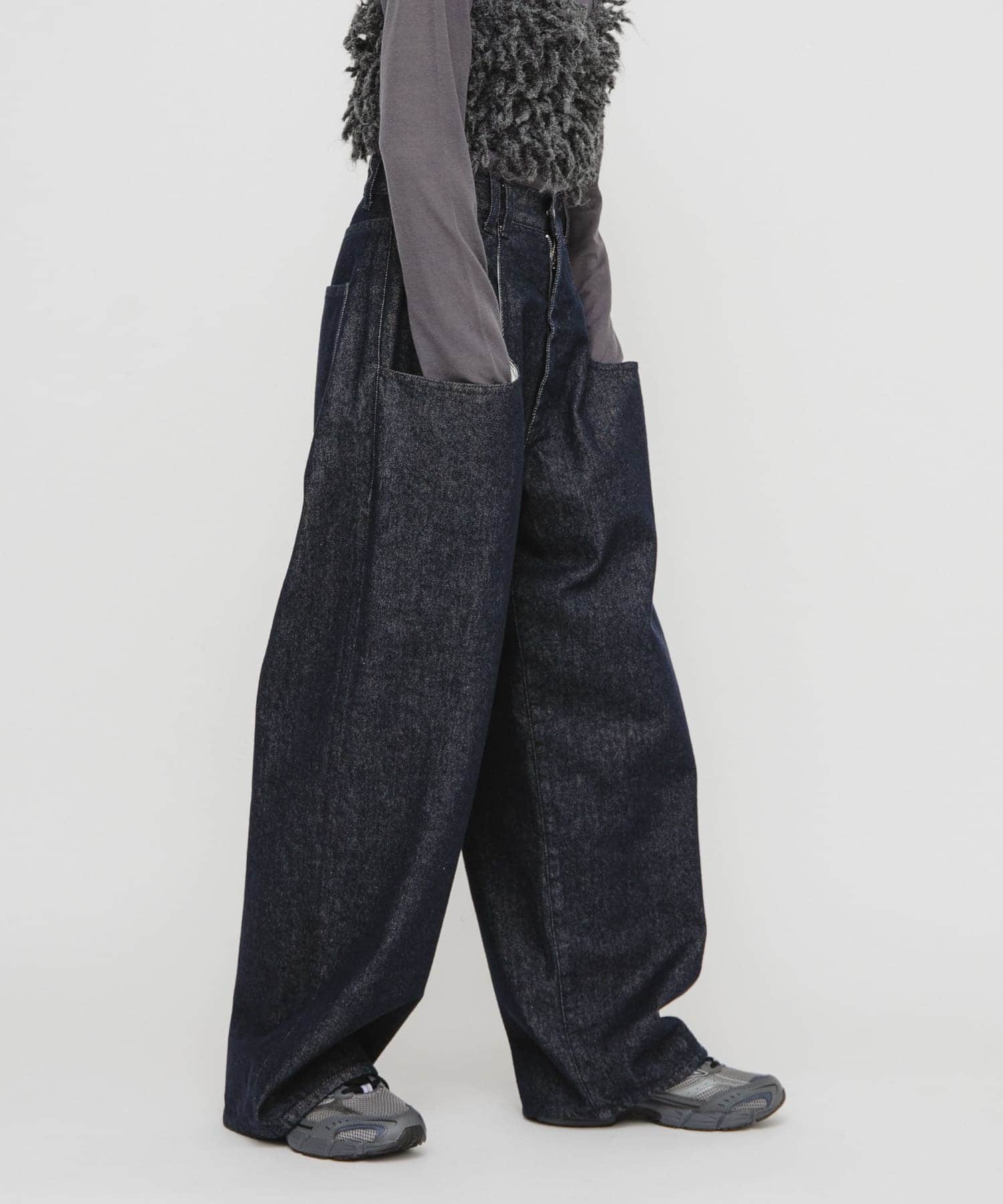 身長：160cm サイズ：36