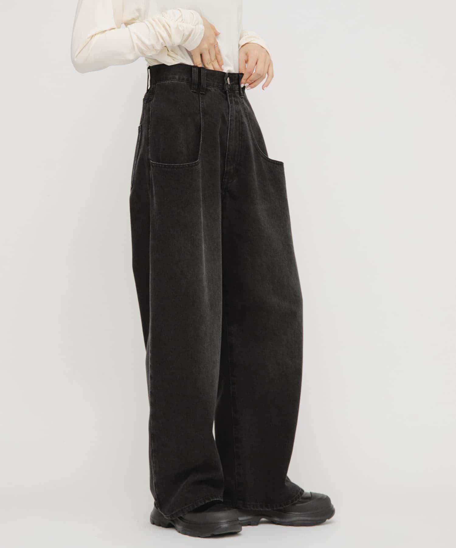 身長：160cm サイズ：36