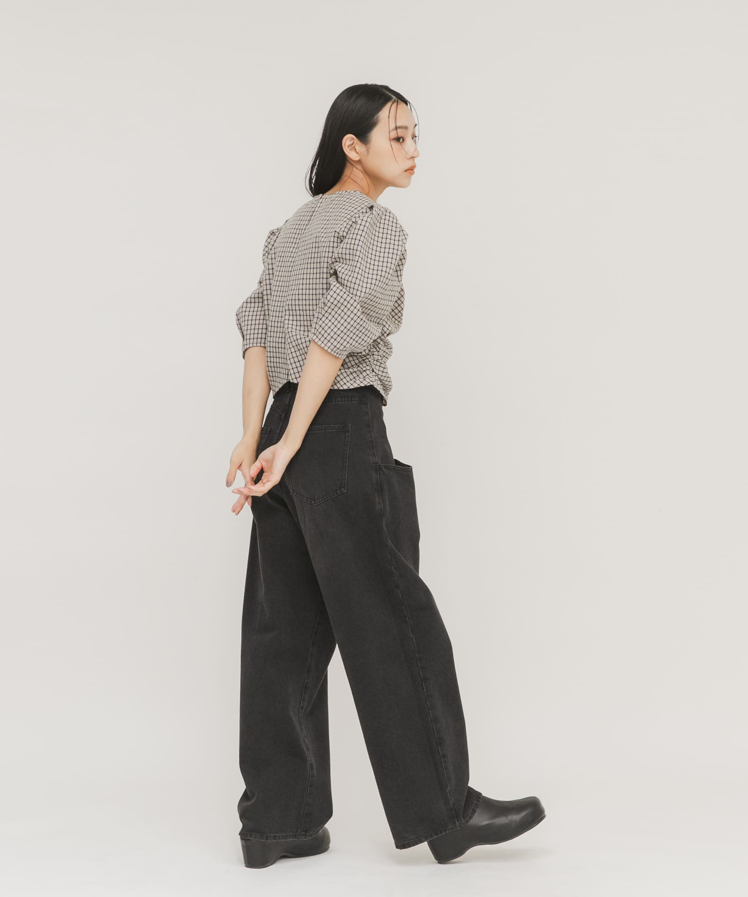 身長：163cm サイズ：36