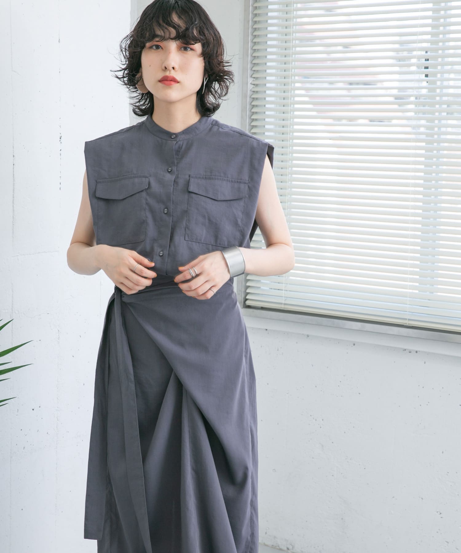 STEEL GRAY