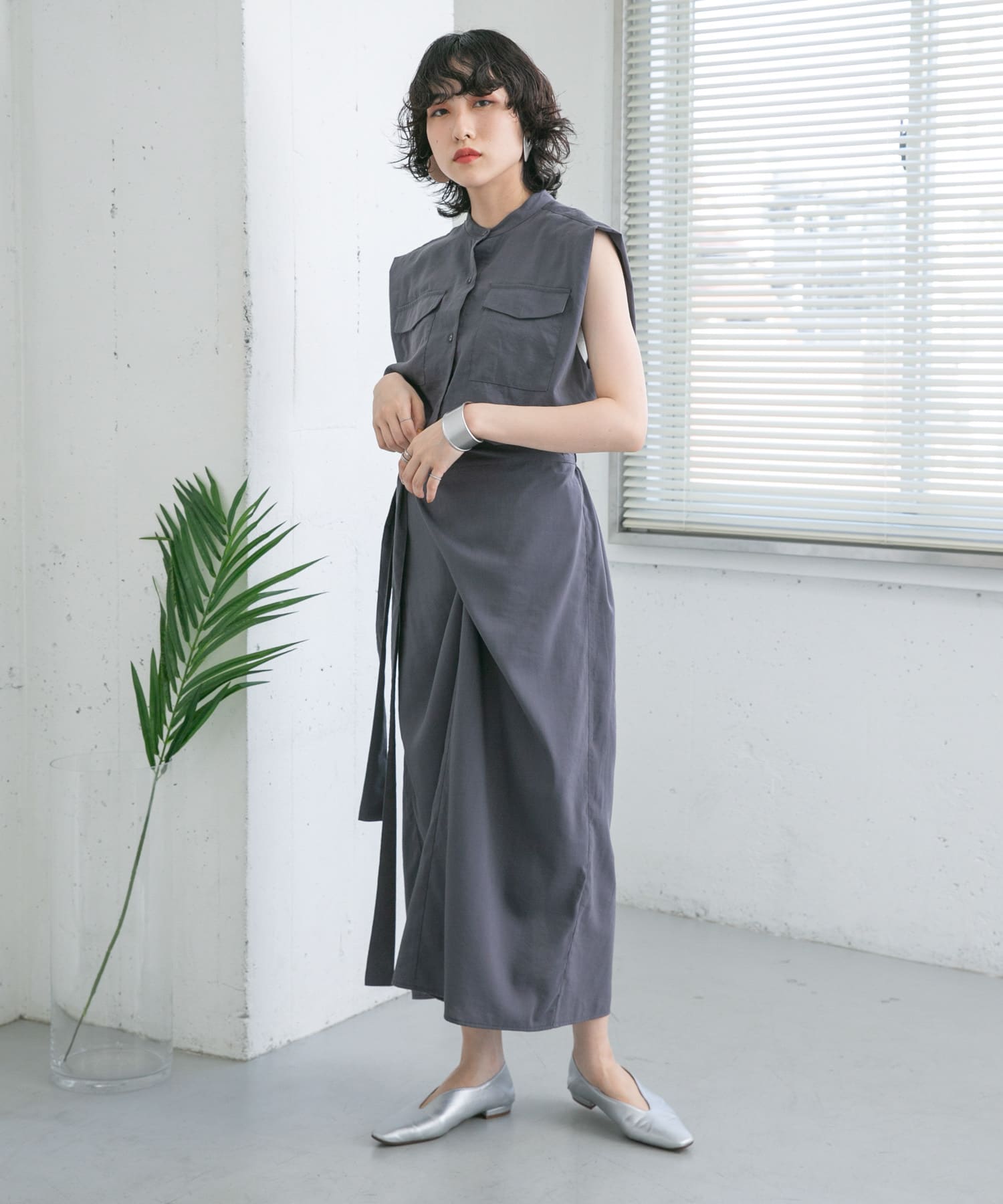 STEEL GRAY