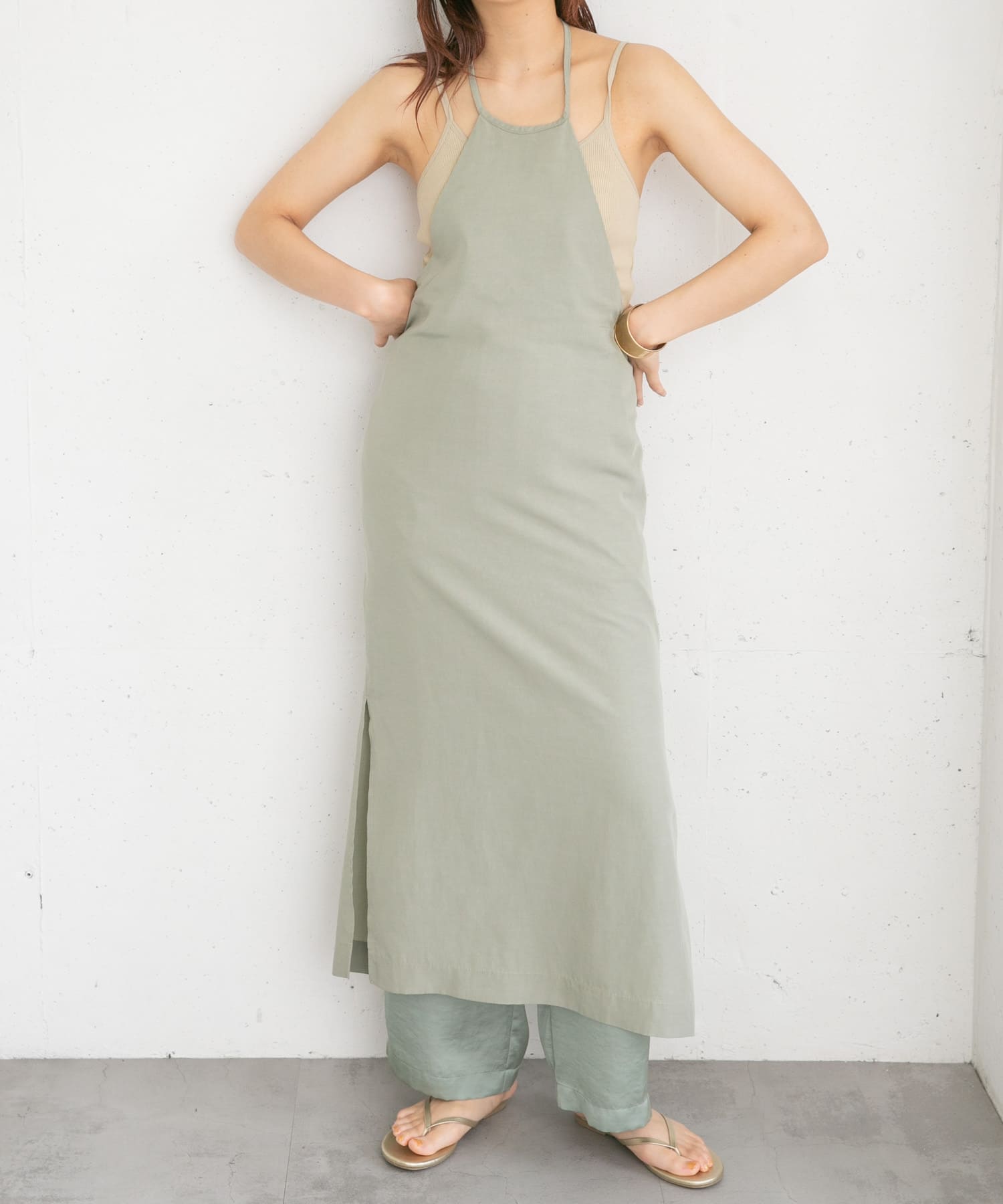 KHAKI