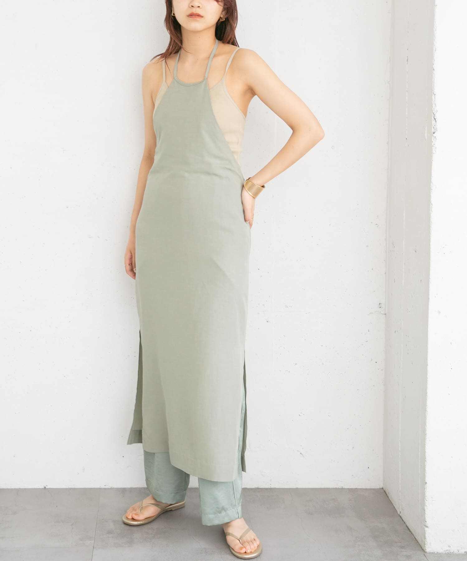 KHAKI