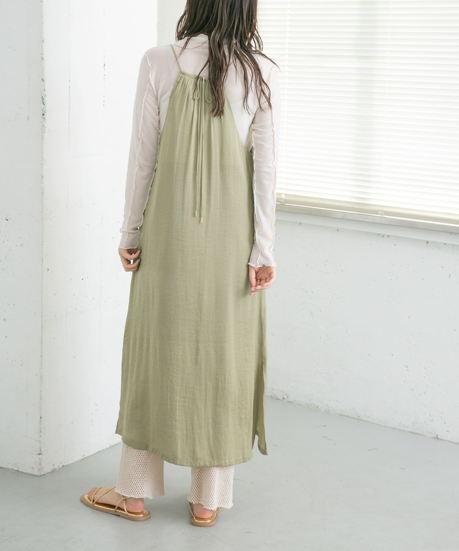 KHAKI