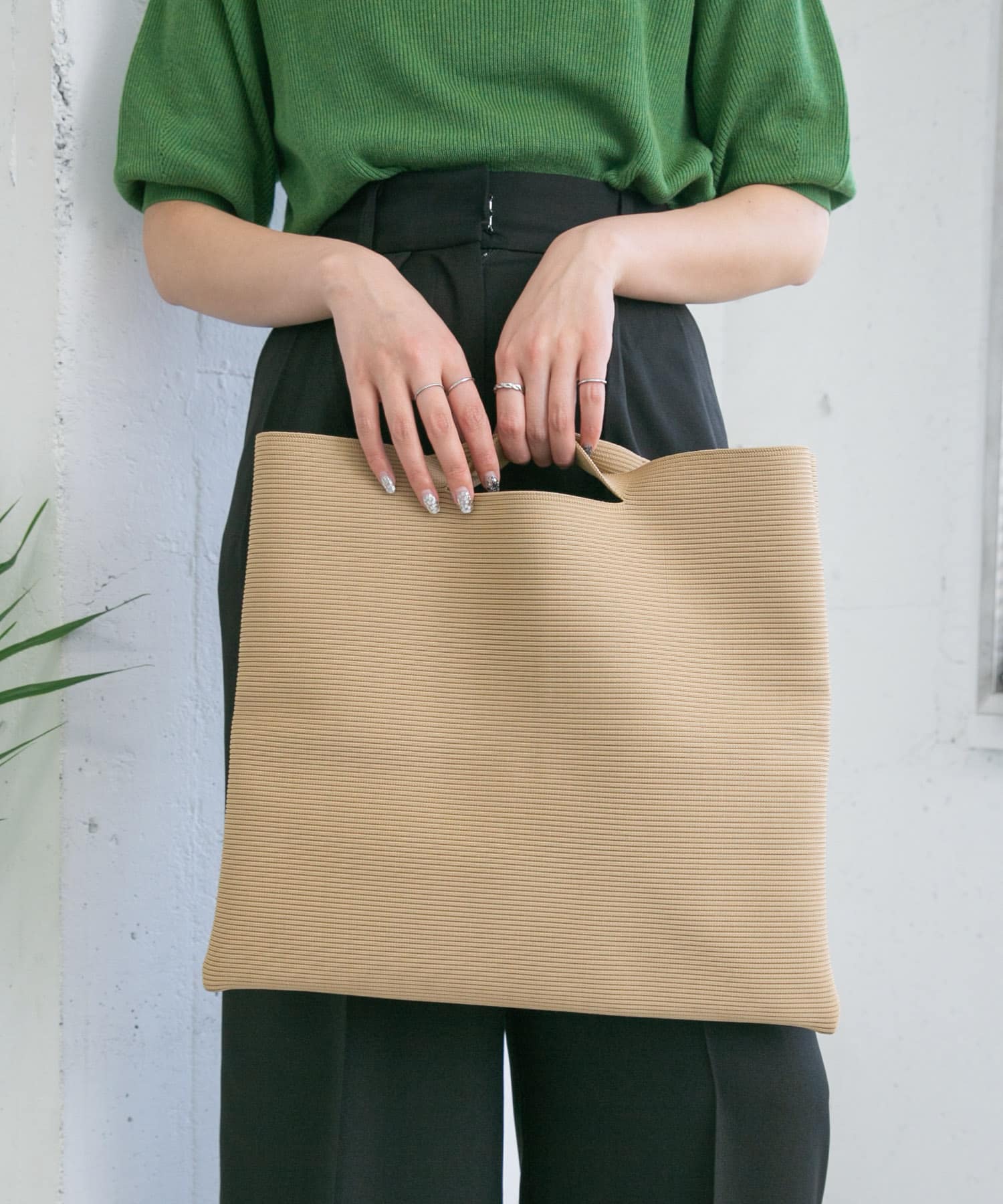 スクエアニットBAG BEIGE one