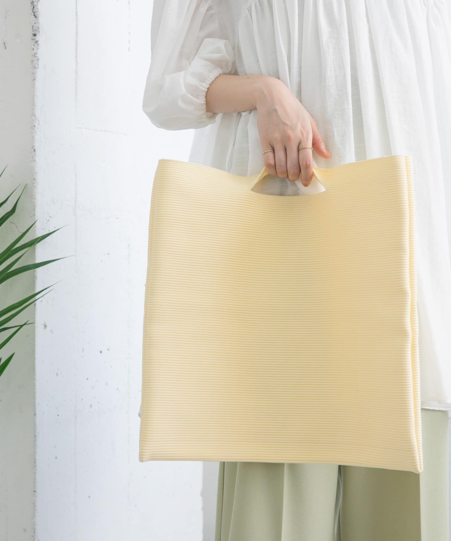 スクエアニットBAG YELLOW one