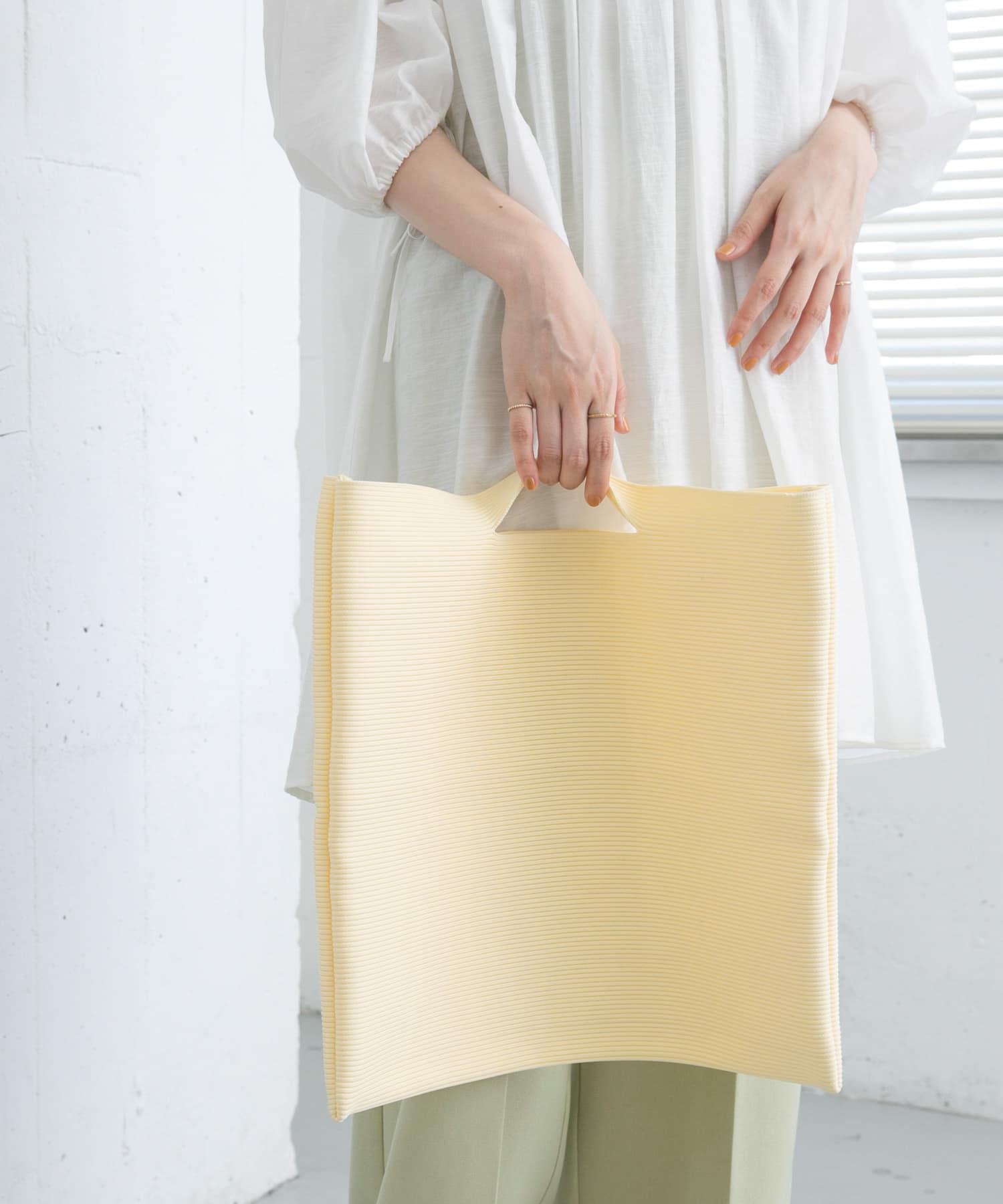 スクエアニットBAG YELLOW one