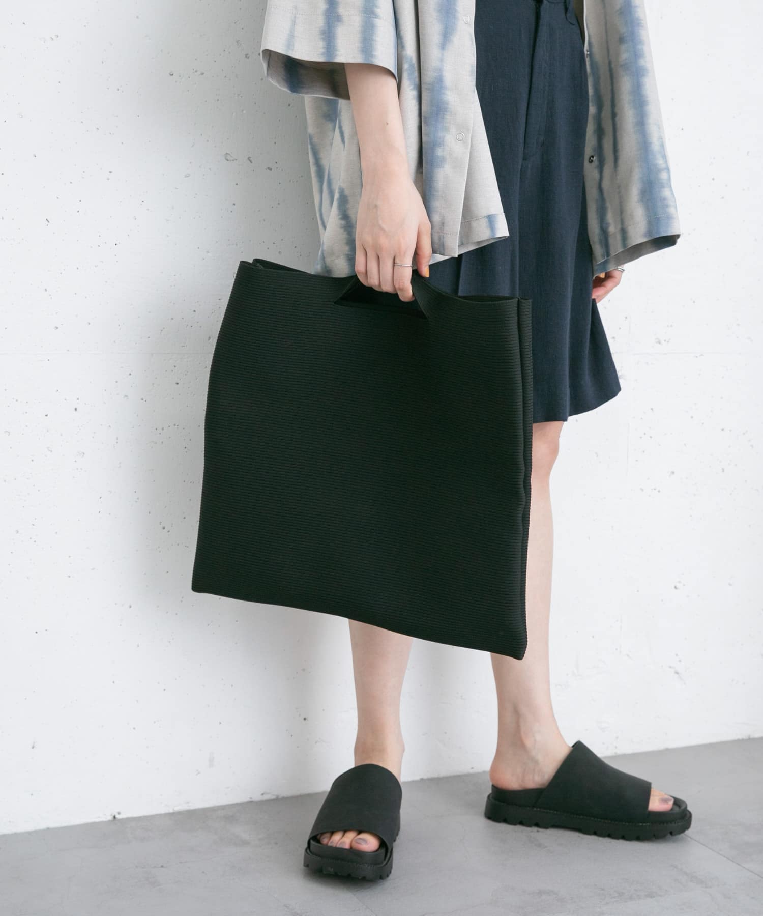 スクエアニットBAG BLACK one