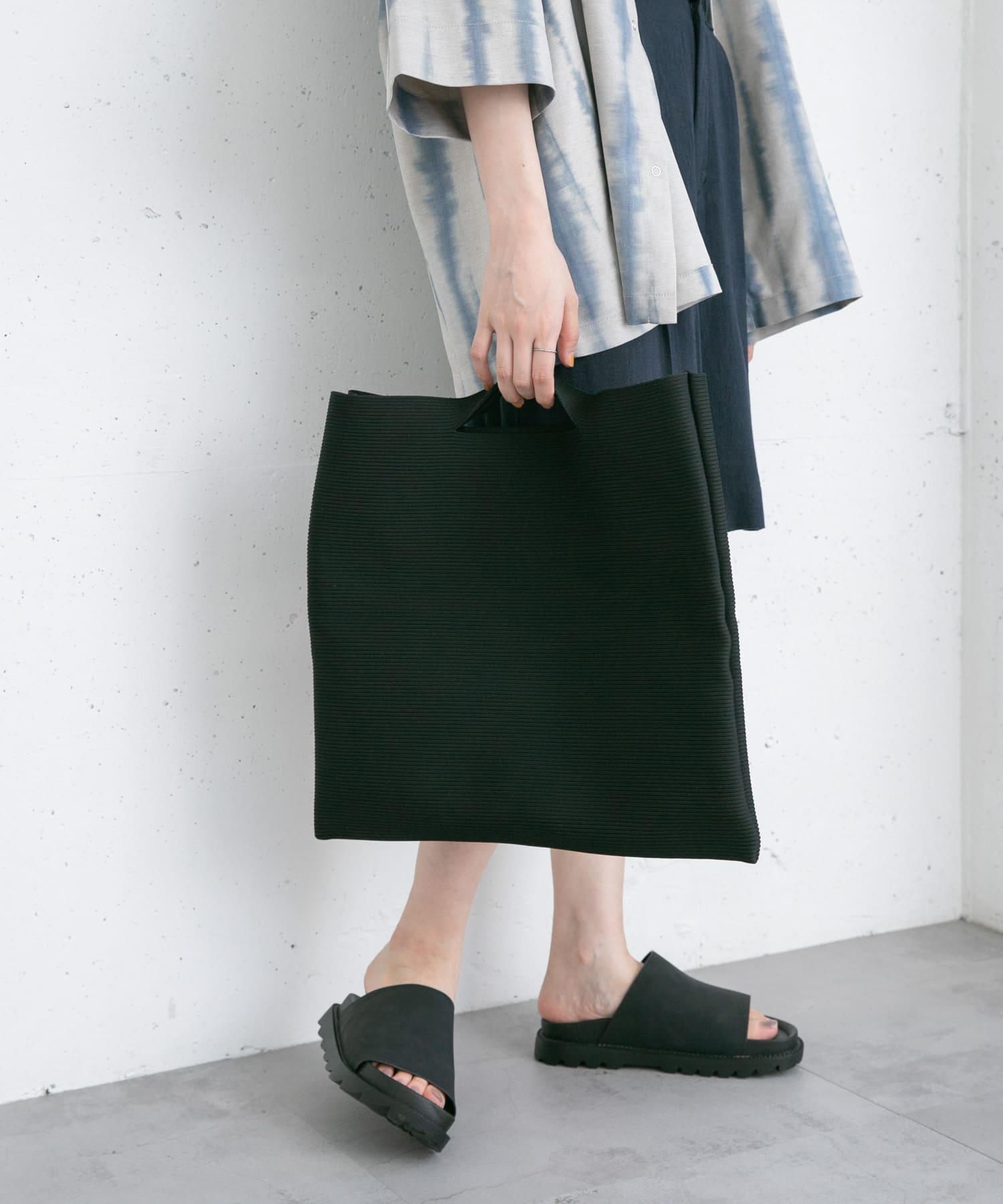 スクエアニットBAG BLACK one