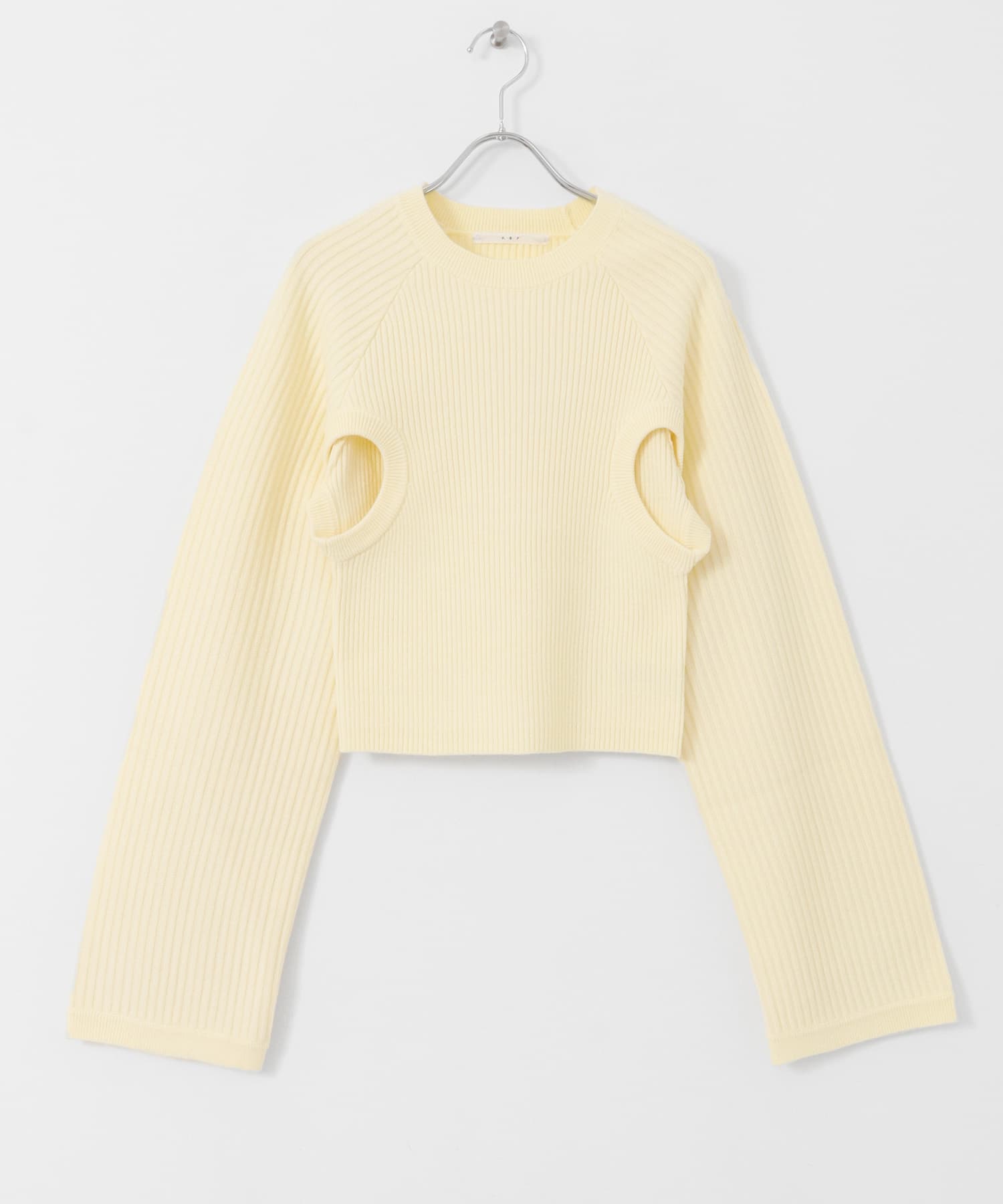 ホールカットデザインニット IVORY one
