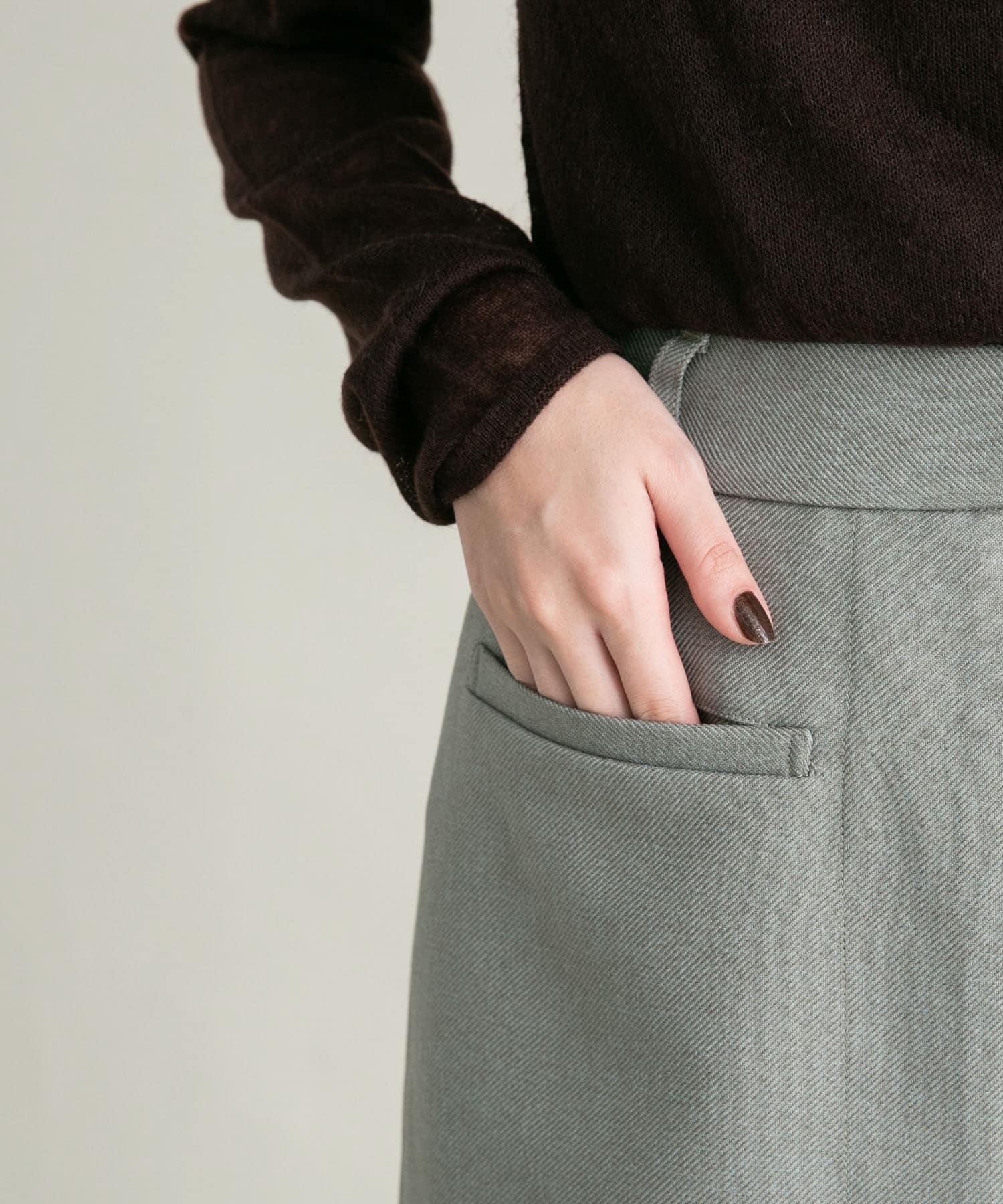 KHAKI