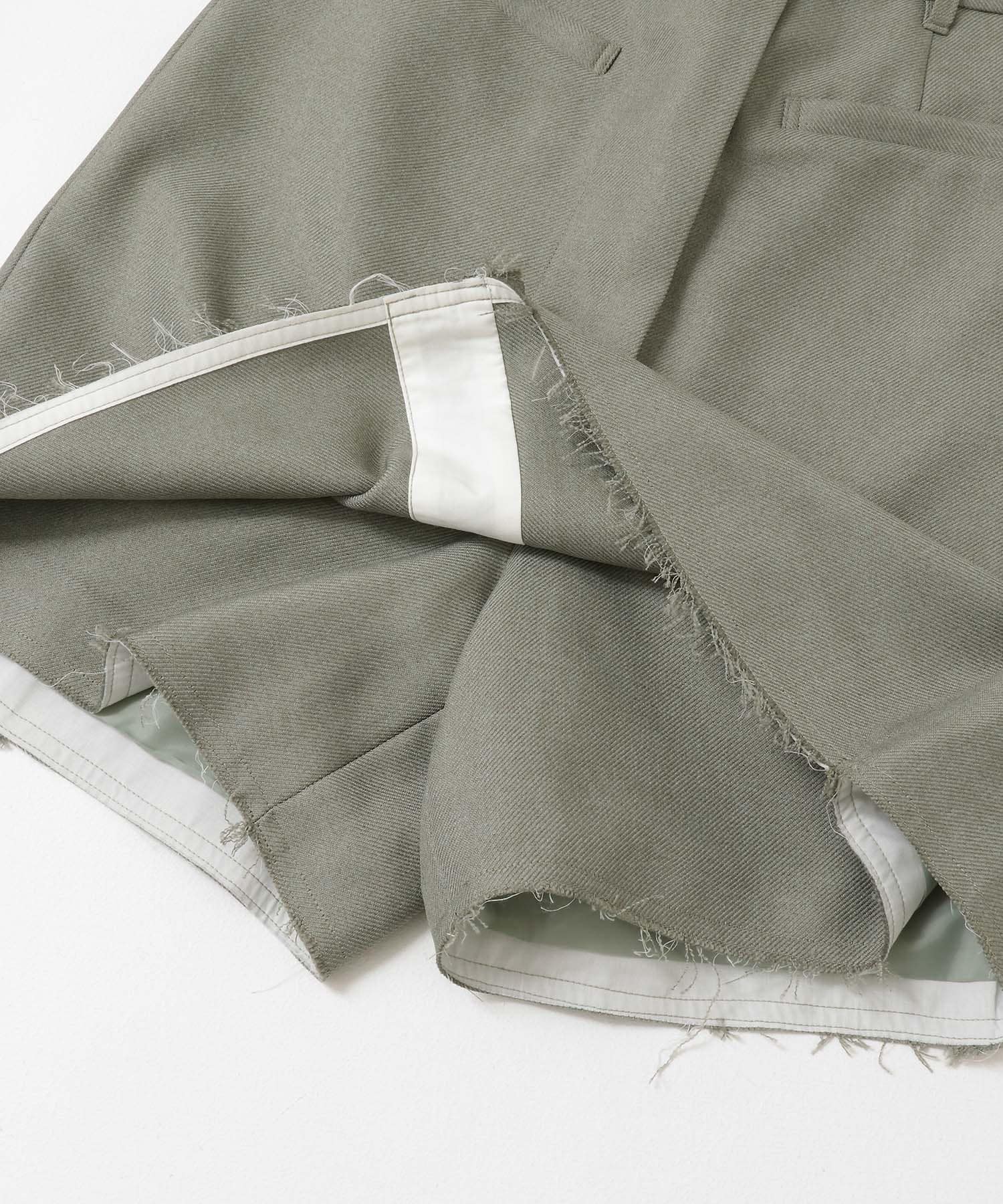 カットオフミニスコート KHAKI one