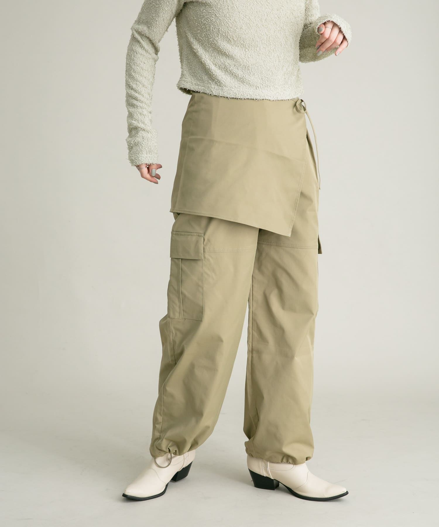 KHAKIBEIGE