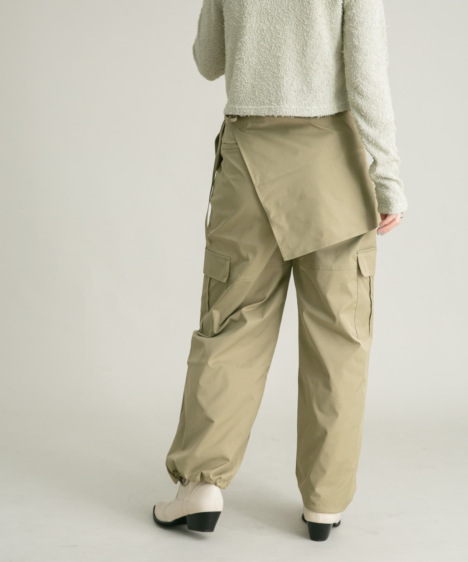 KHAKIBEIGE