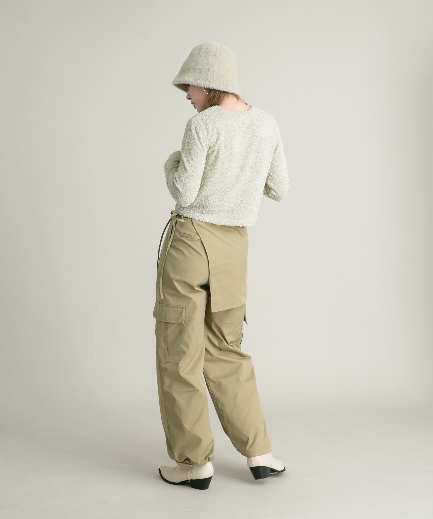 KHAKIBEIGE