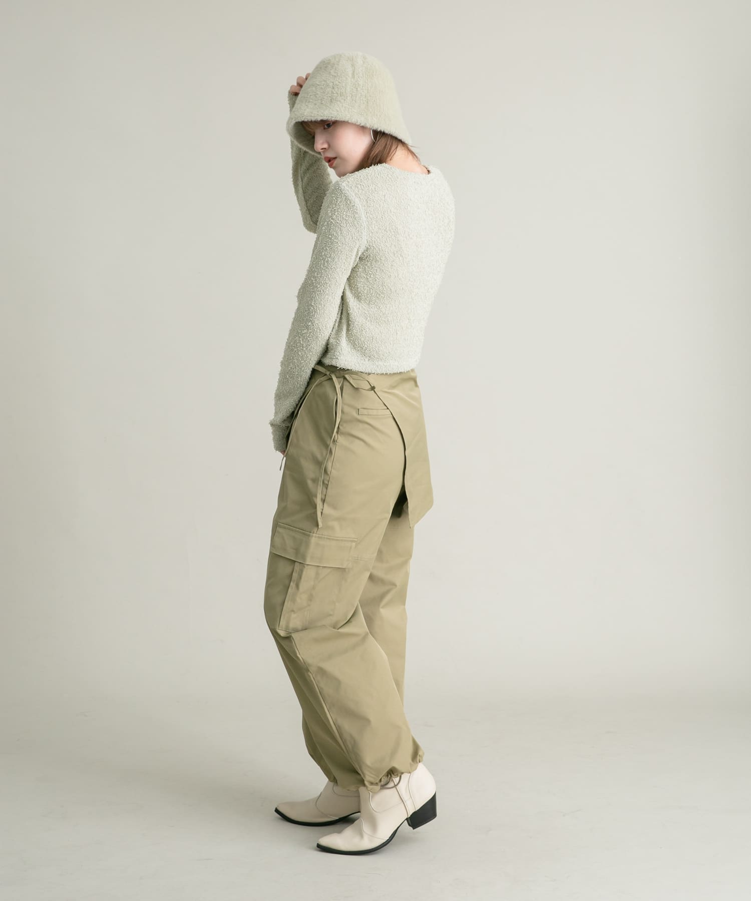 KHAKIBEIGE