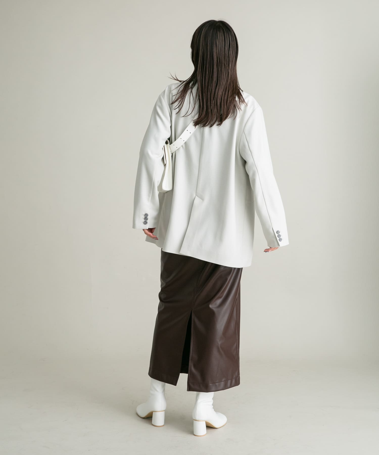 身長：165cm サイズ：38