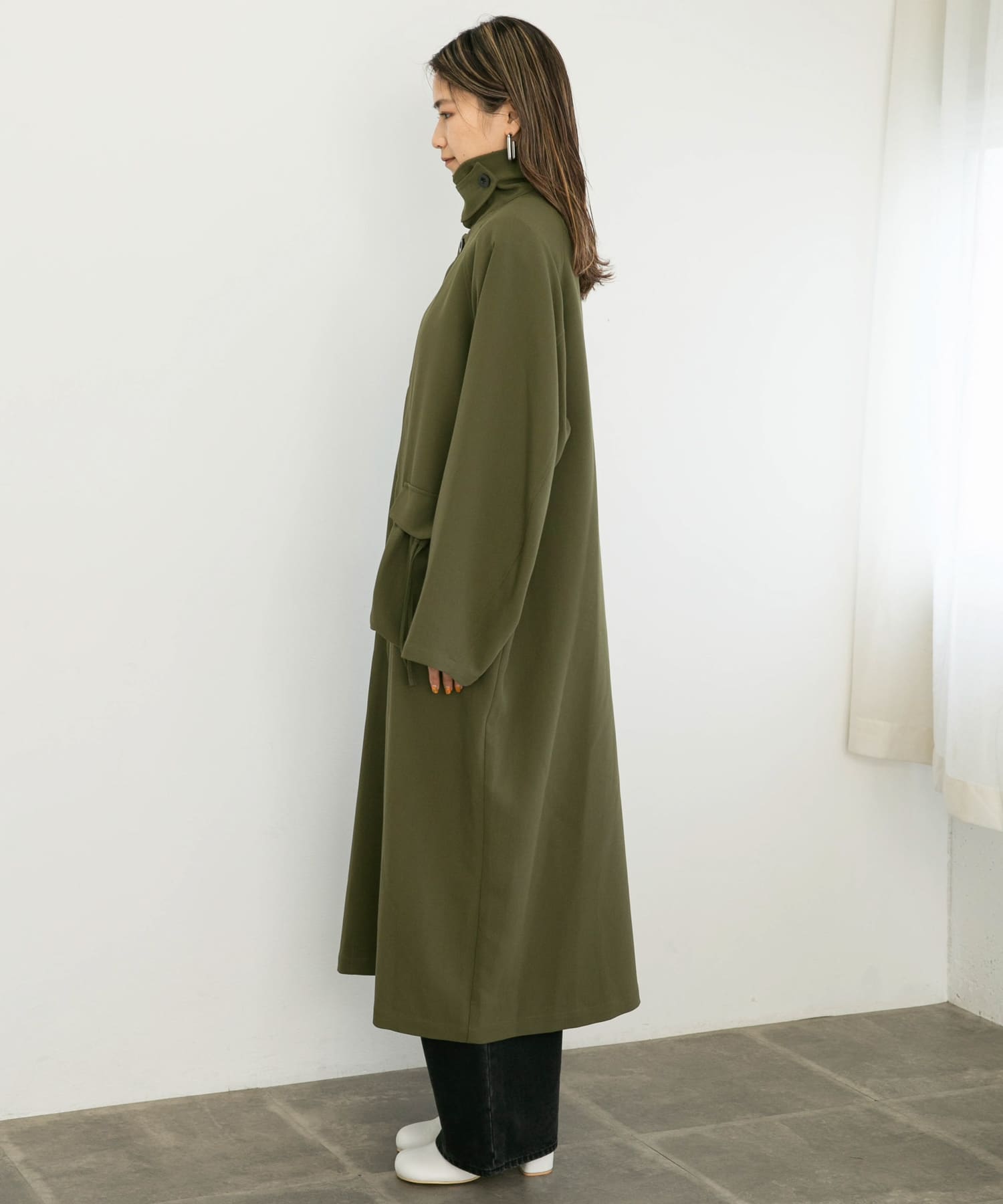 KHAKI